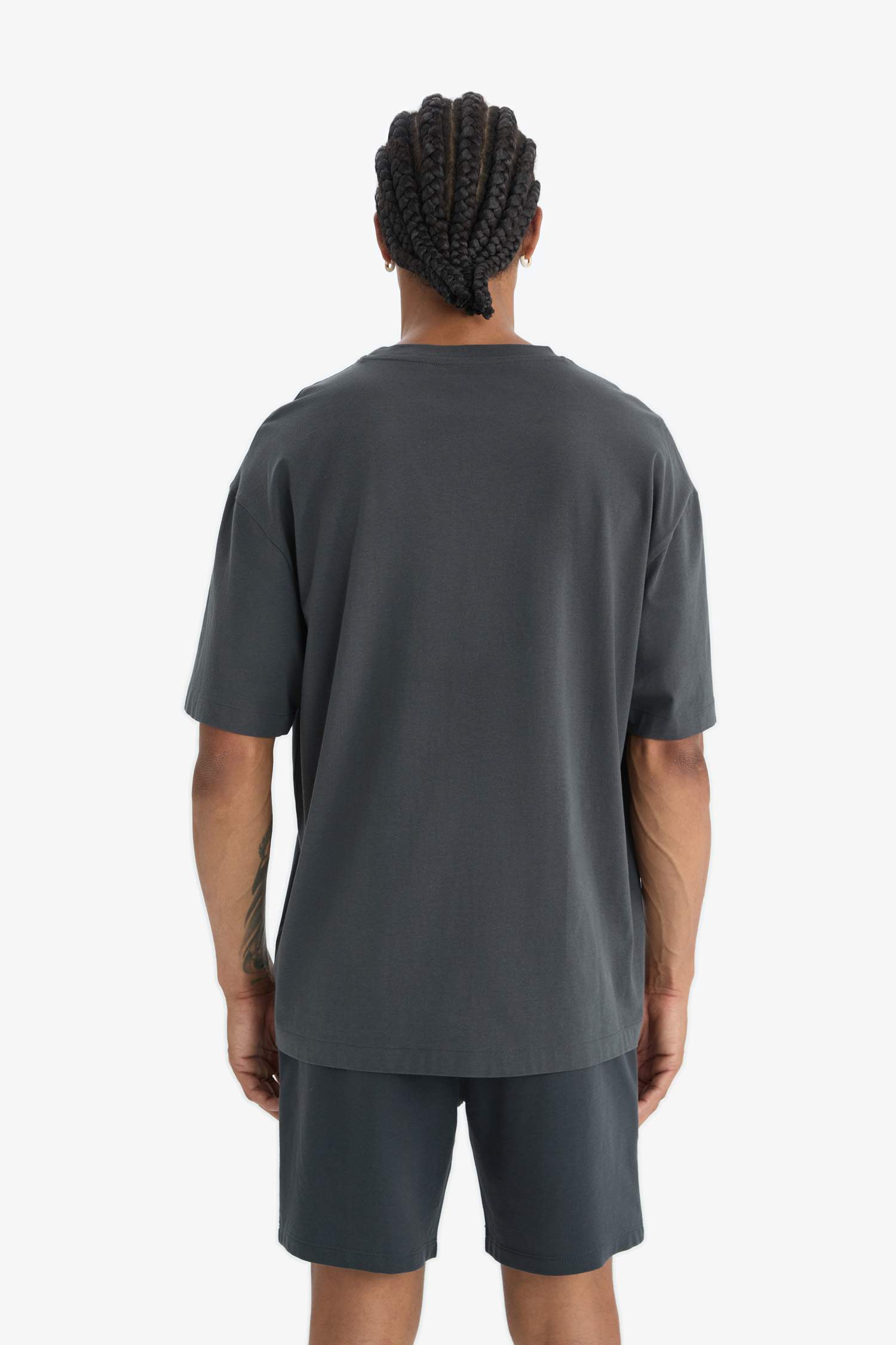 تيشيرت رياضي مطبوع اوفر سايز بياخة مستديرة من DeFactoFit