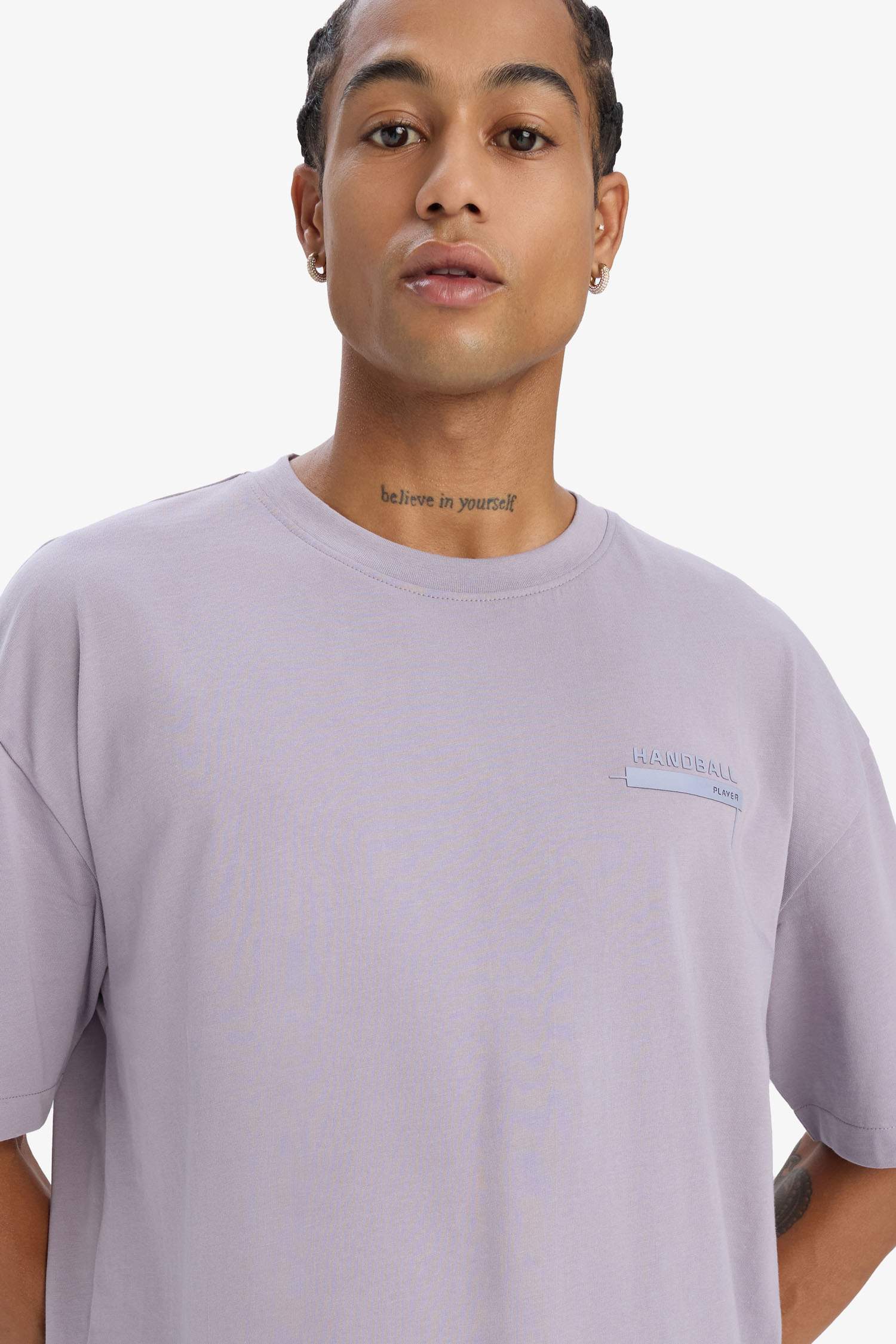 تيشيرت رياضي مطبوع اوفر سايز من DeFactoFit