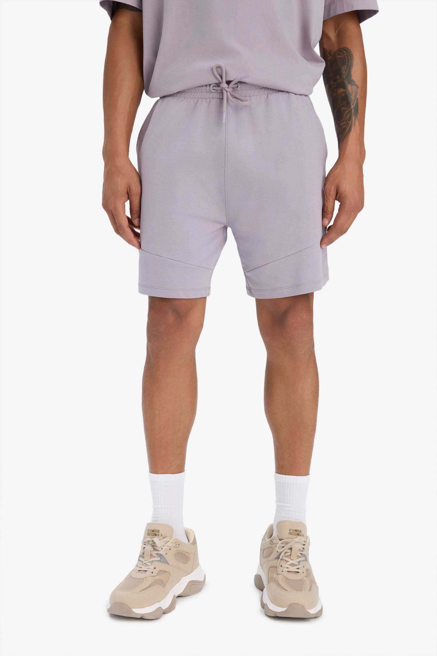 DeFactoFit спортивные, стандартного кроя, с завязками и карманами шорты