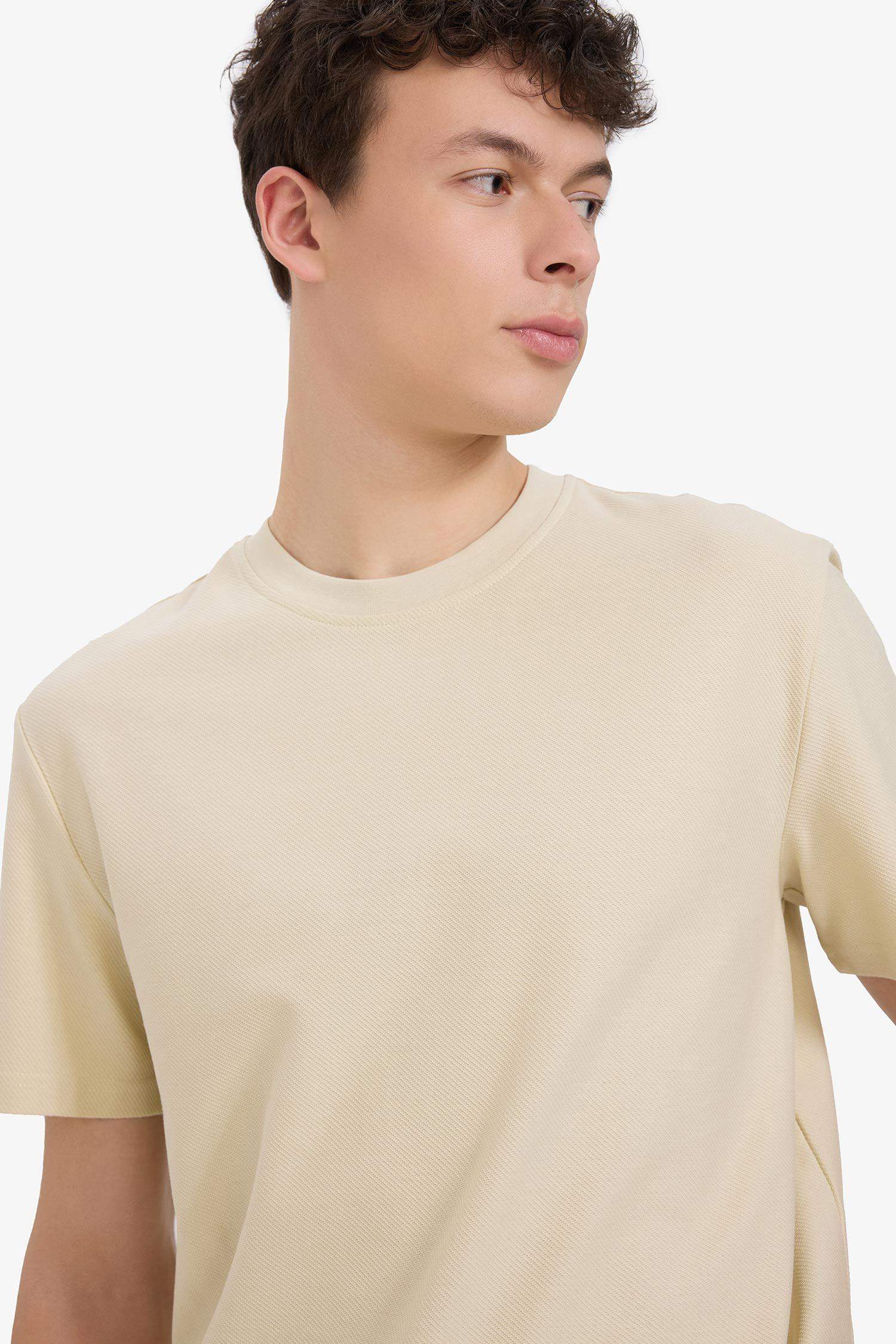 تيشيرت قطن نص كم قصة عادية برقبة مستديرة