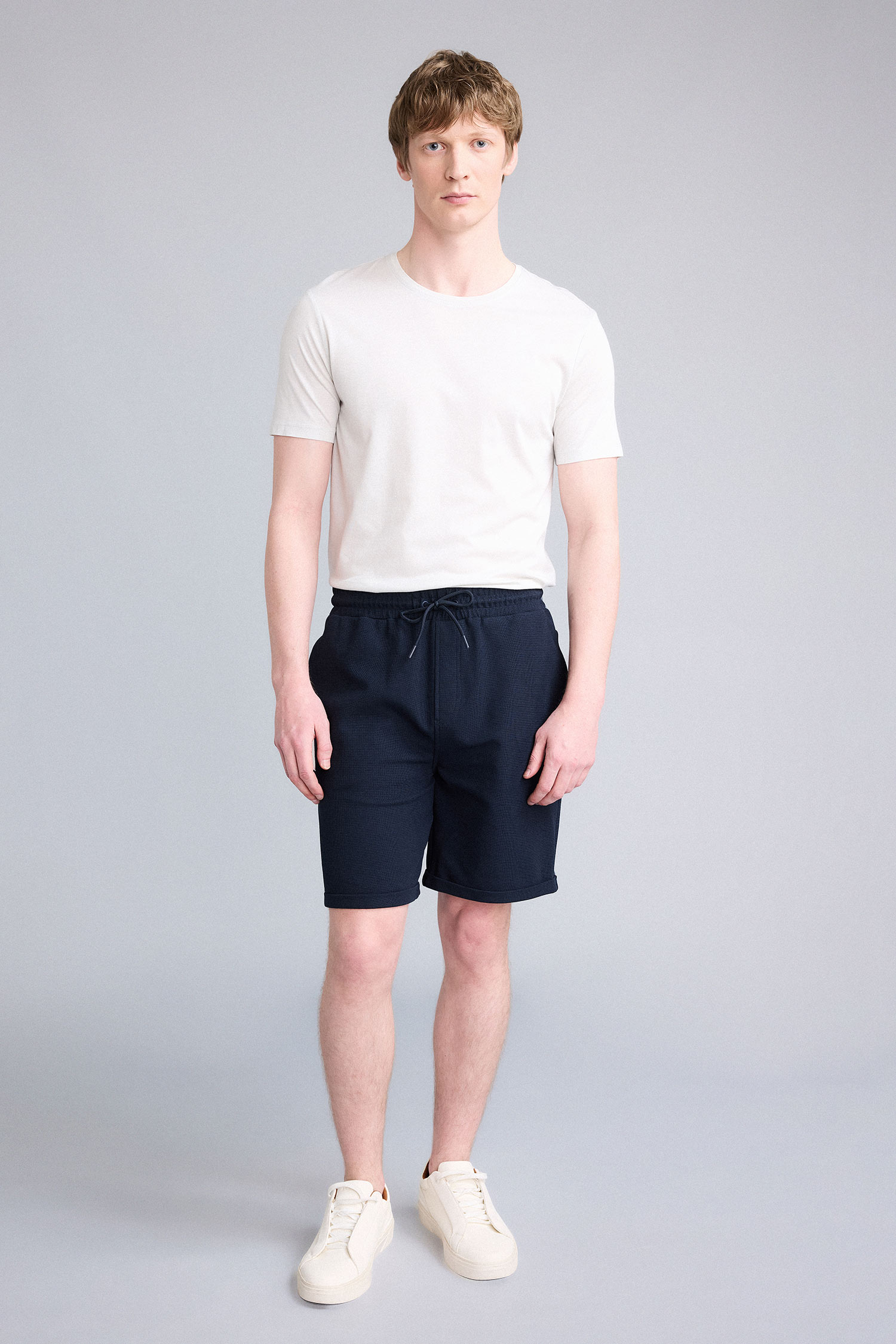 DeFacto Regular Fit Dokulu Basic Bermuda Şort