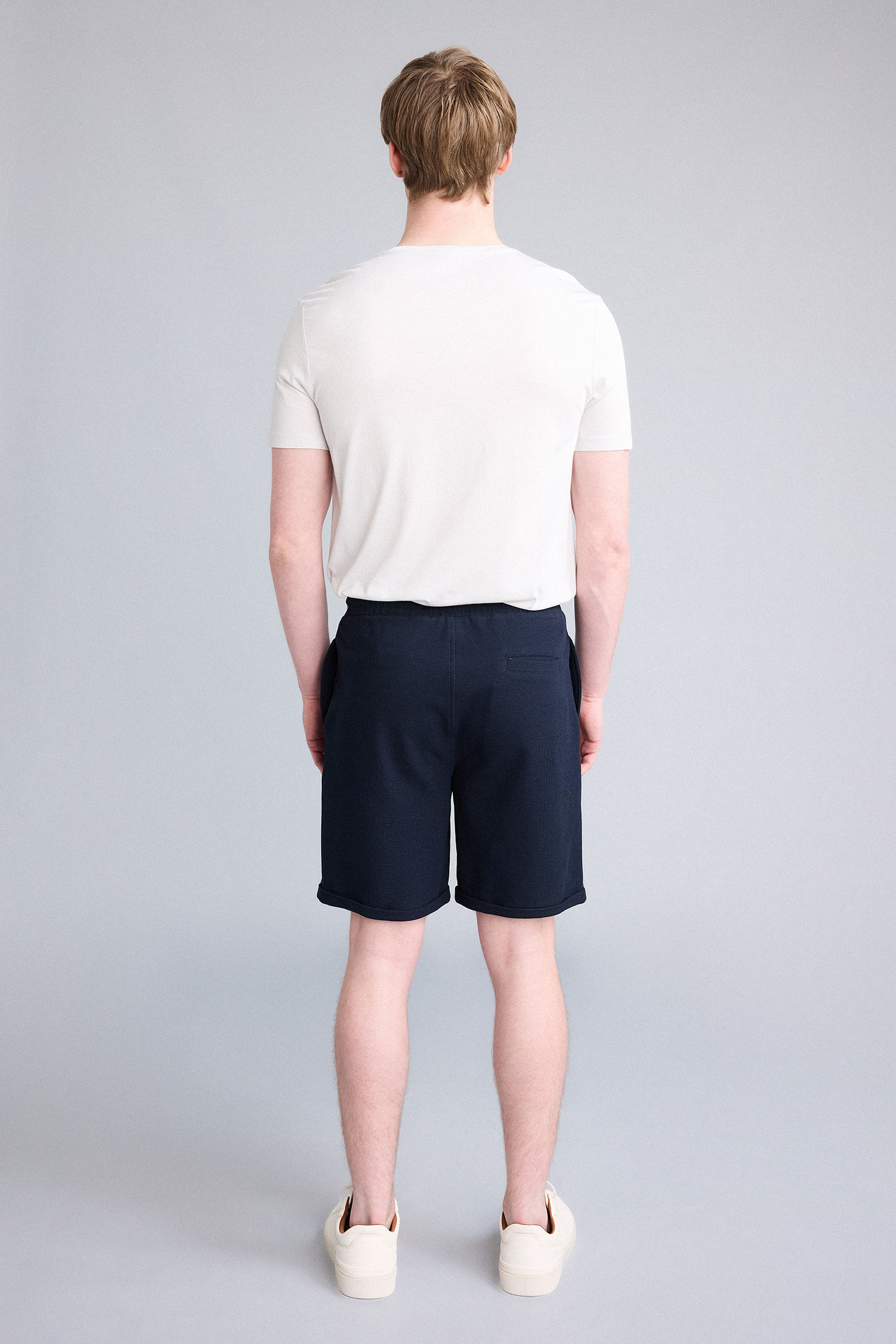 DeFacto Regular Fit Dokulu Basic Bermuda Şort görsel 5