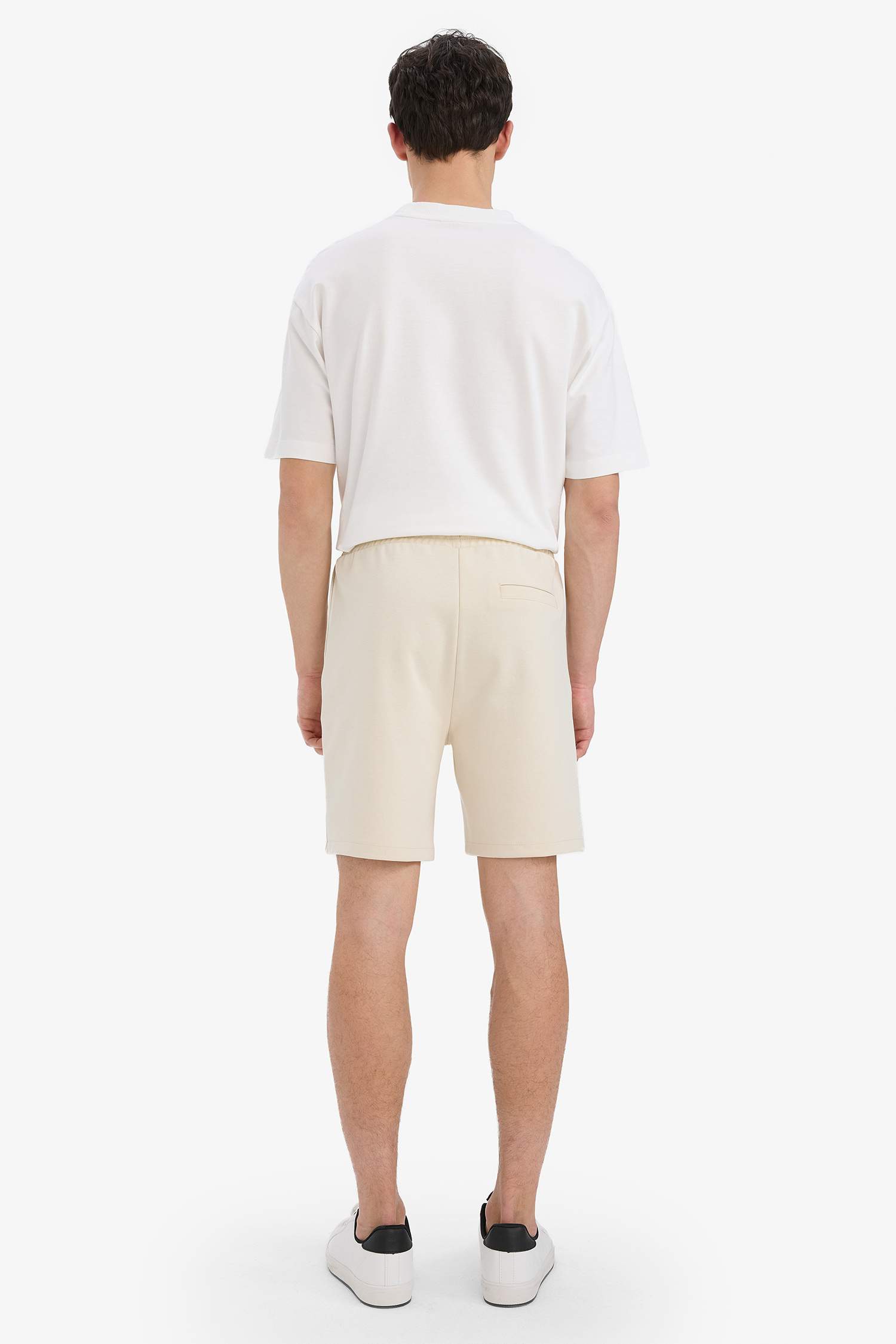 شورت كابري قصة عادية