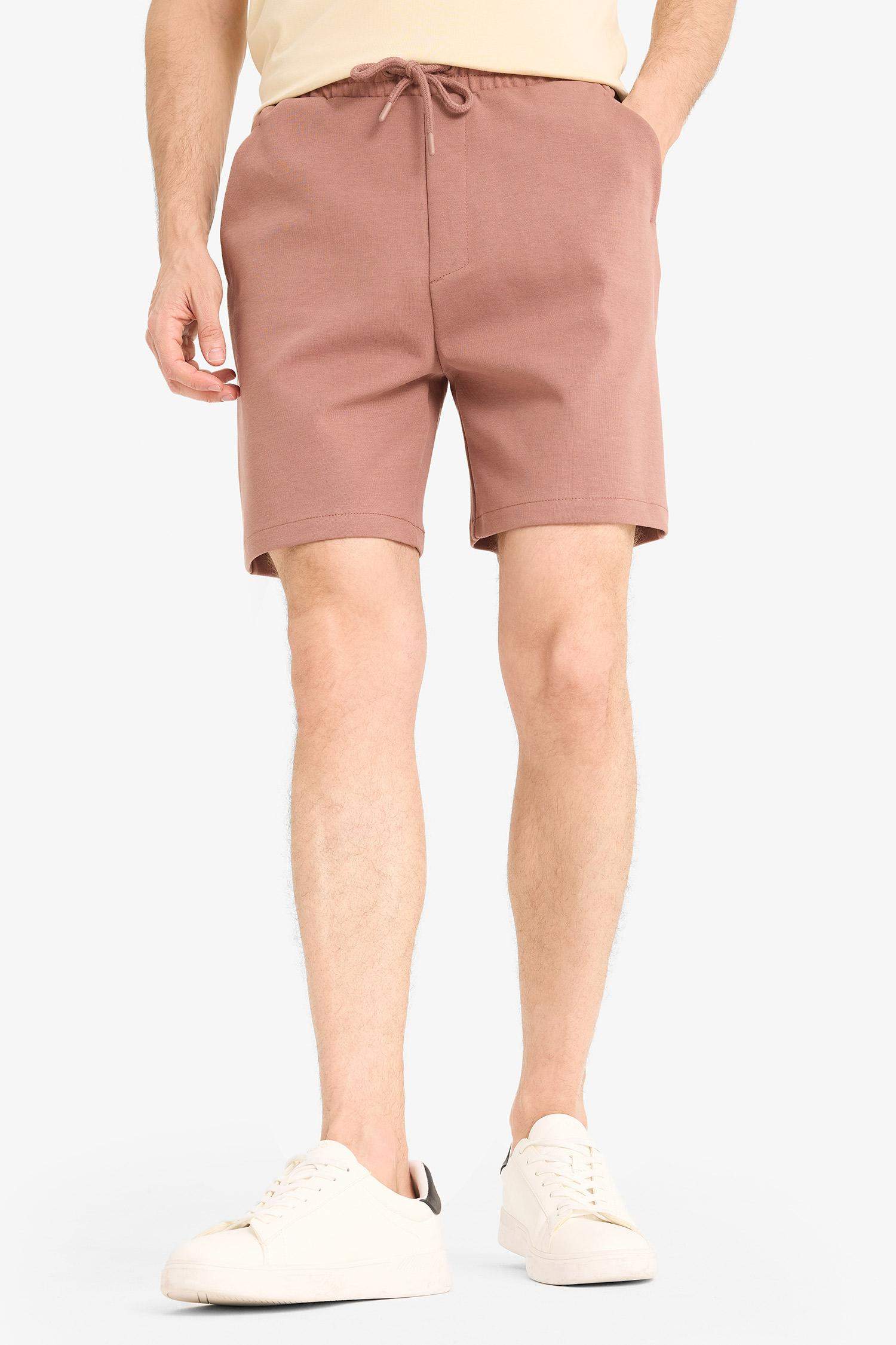 شورت بيزك سادة قصة عادية برباط