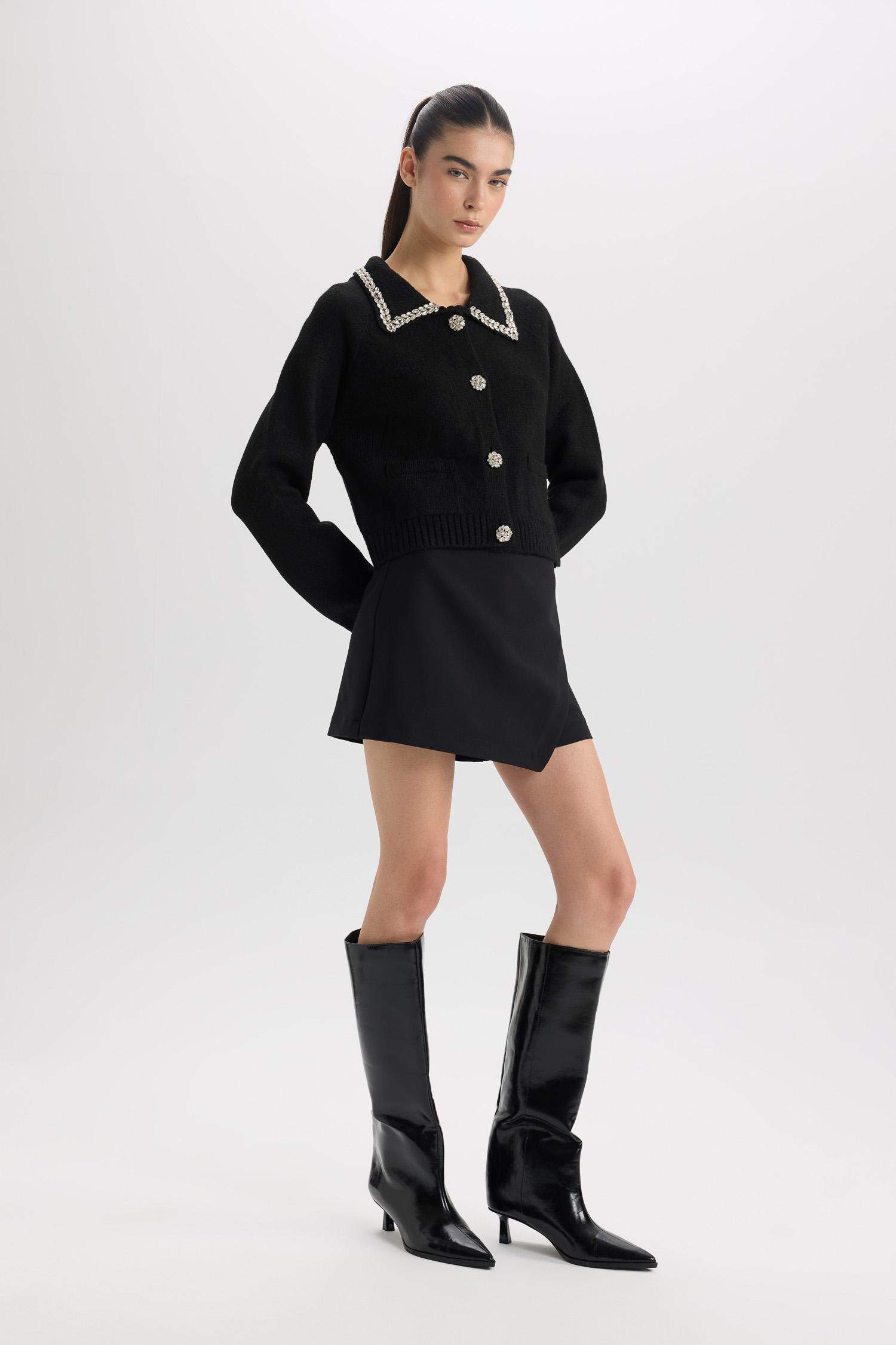 شورت تنورة سامبل بخصر عالي