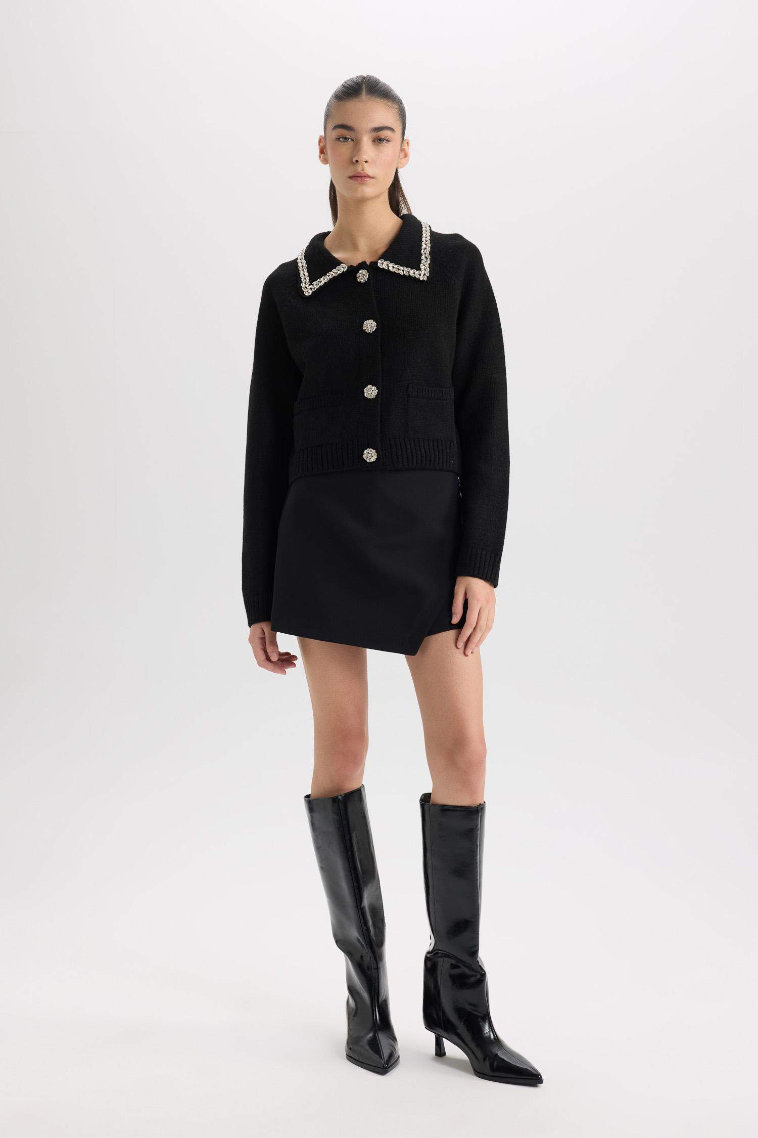 شورت تنورة سامبل بخصر عالي