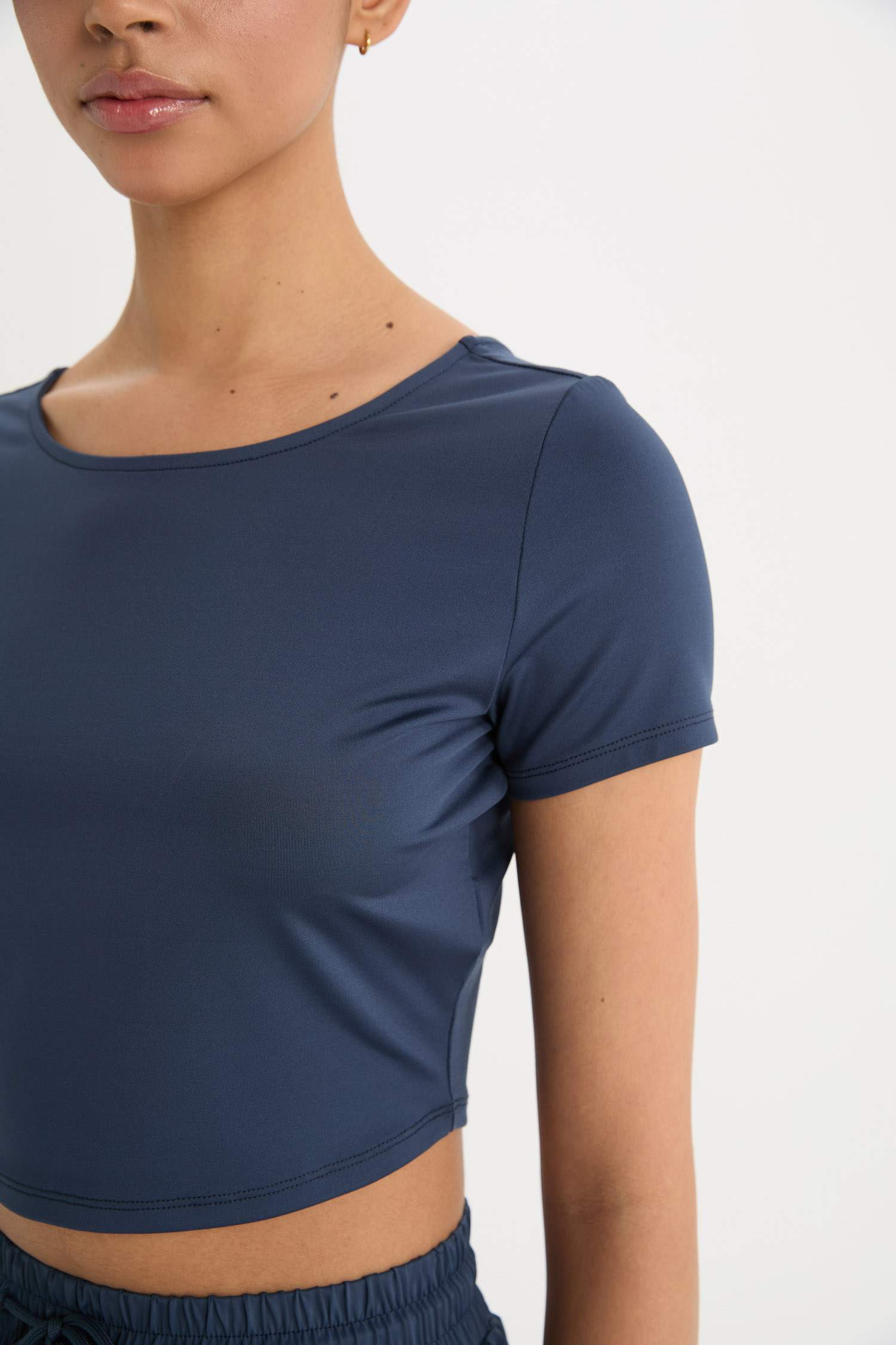 DeFactoFit Crop Bisiklet Yaka Sporcu Kısa Kollu Tişört