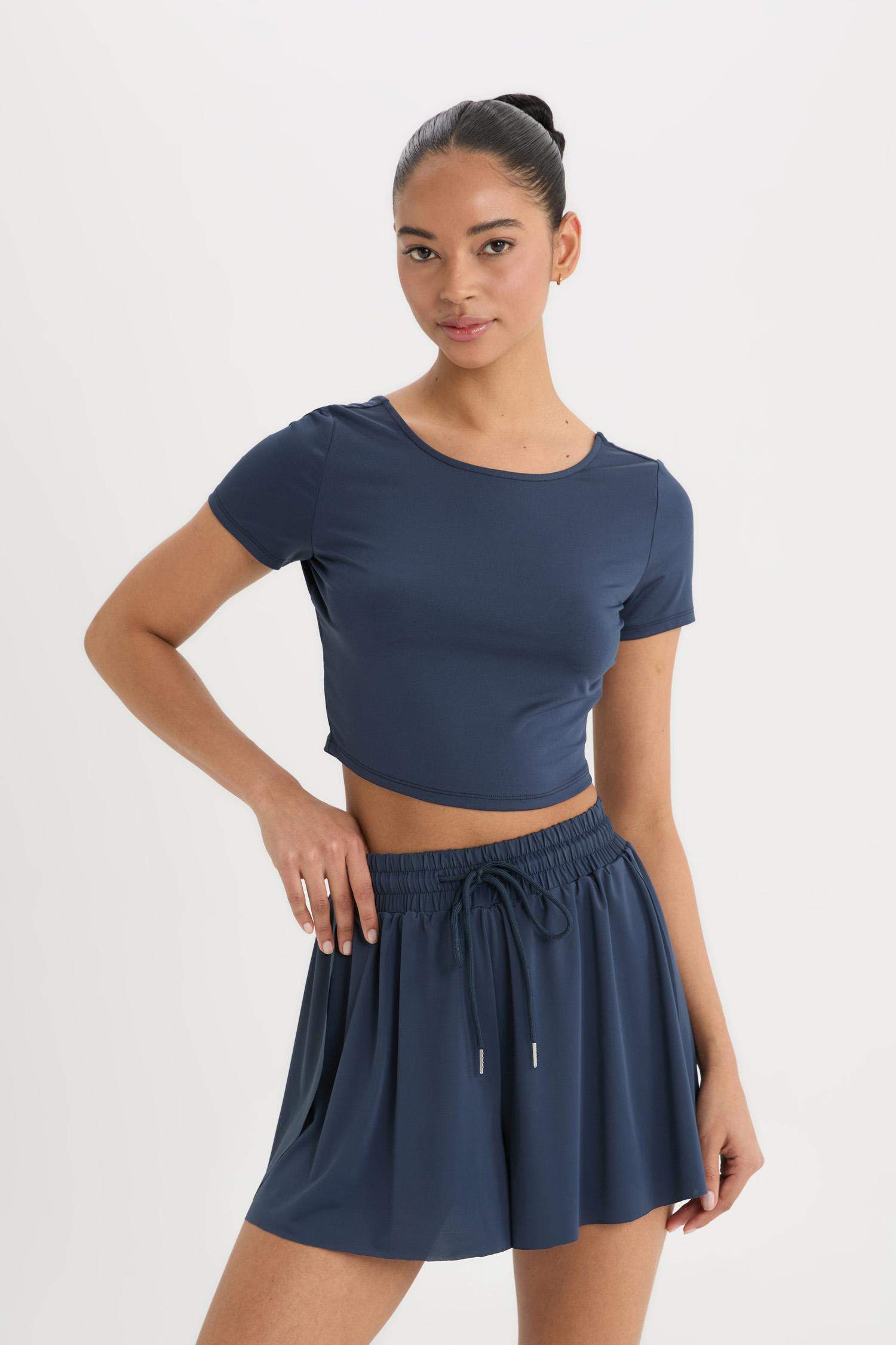 DeFactoFit Standart Fit Sporcu Kısa Paça Şort Etek