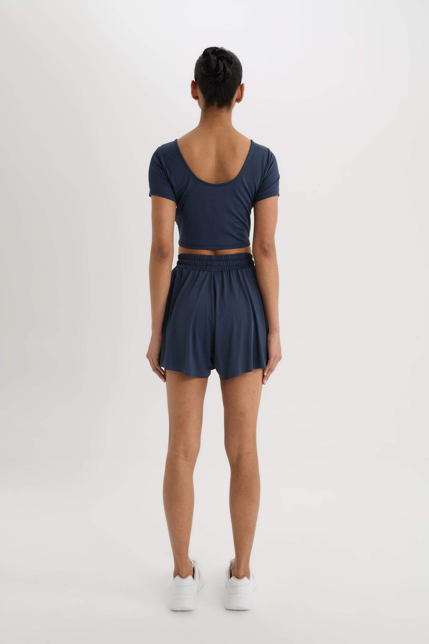 DeFactoFit Standart Fit Sporcu Kısa Paça Şort Etek