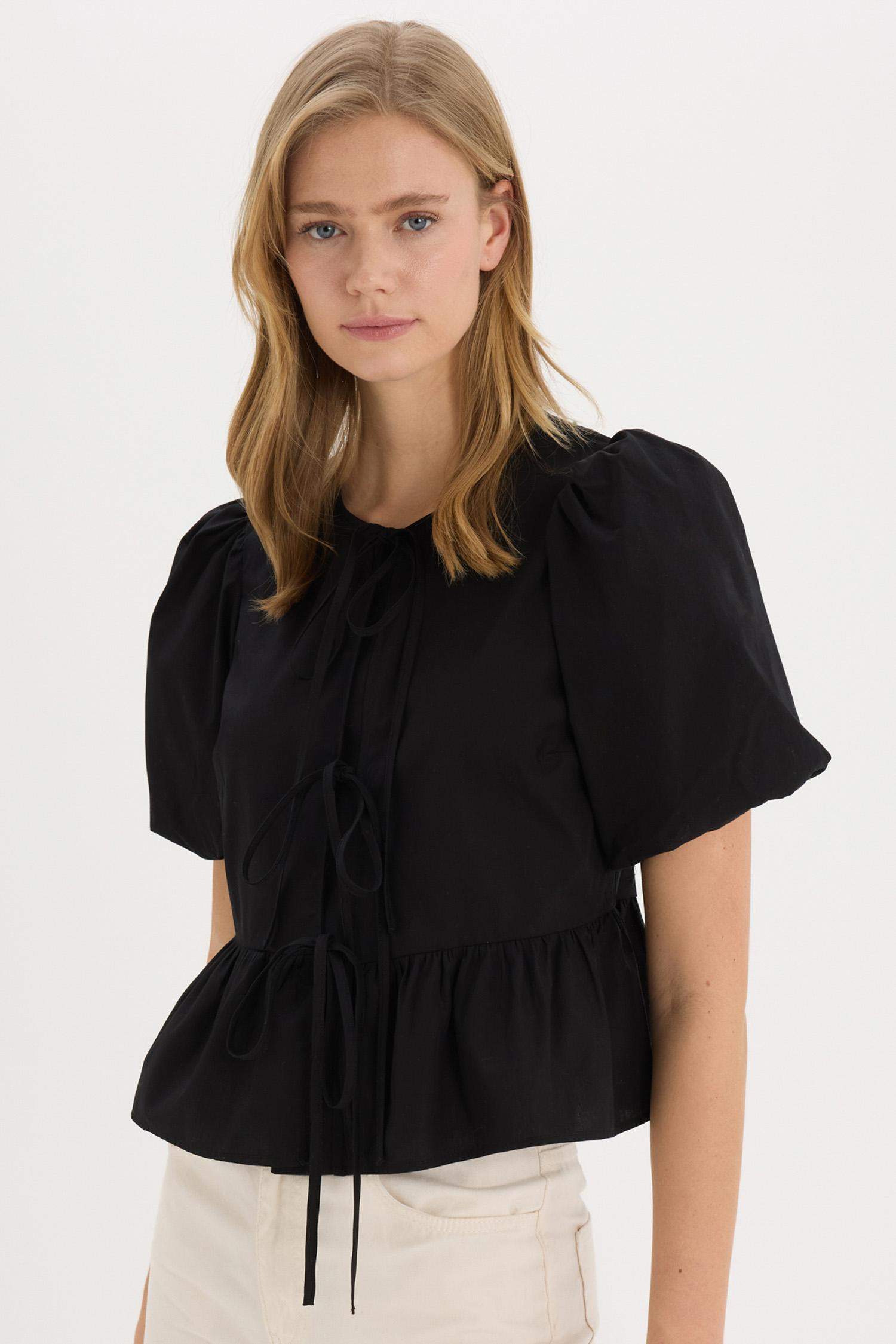 Bisiklet Yaka Poplin Önden Bağlamalı Kısa Kollu Bluz