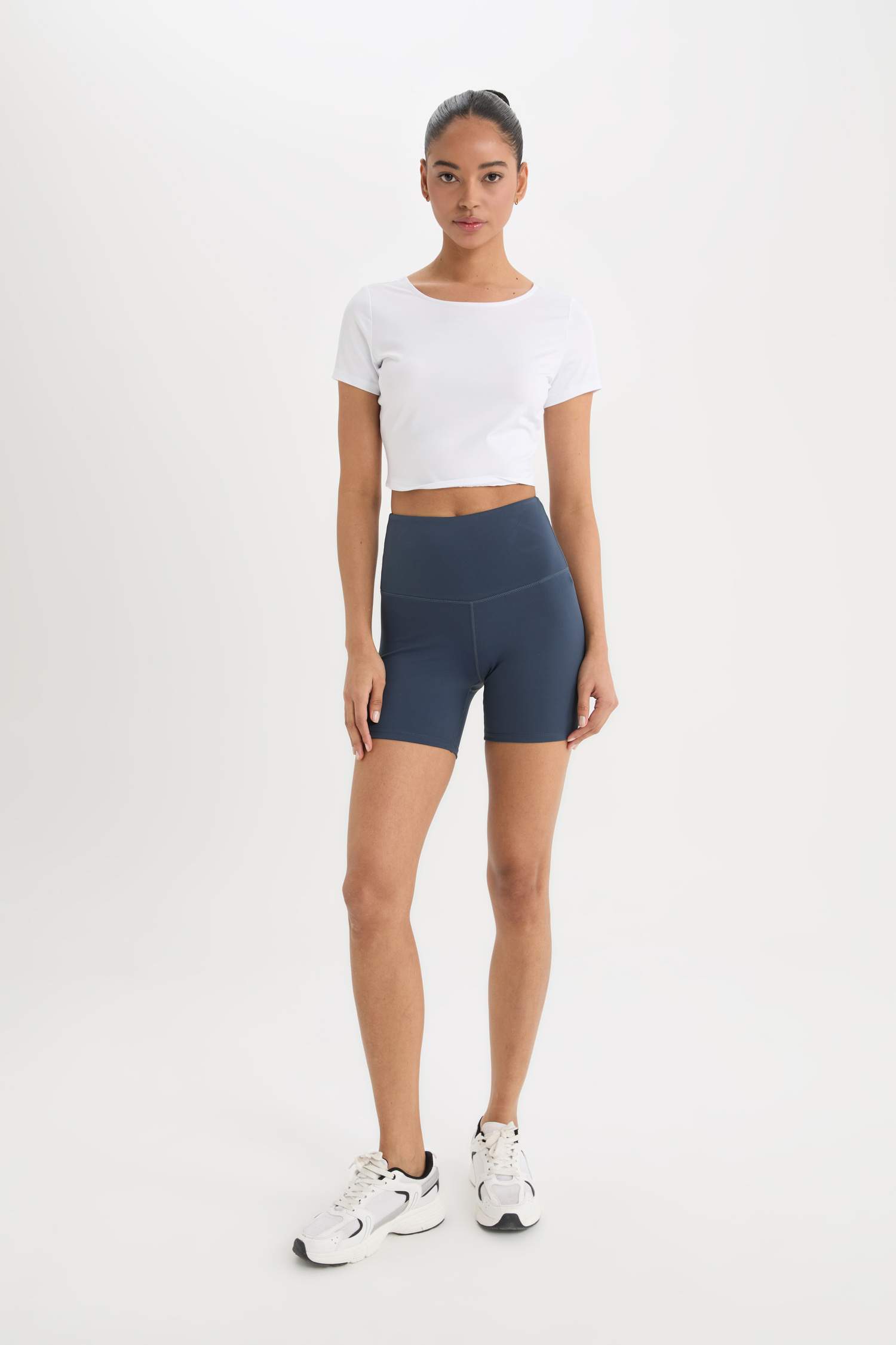 ليجن رياضي قصير كحلي من DeFactoFit