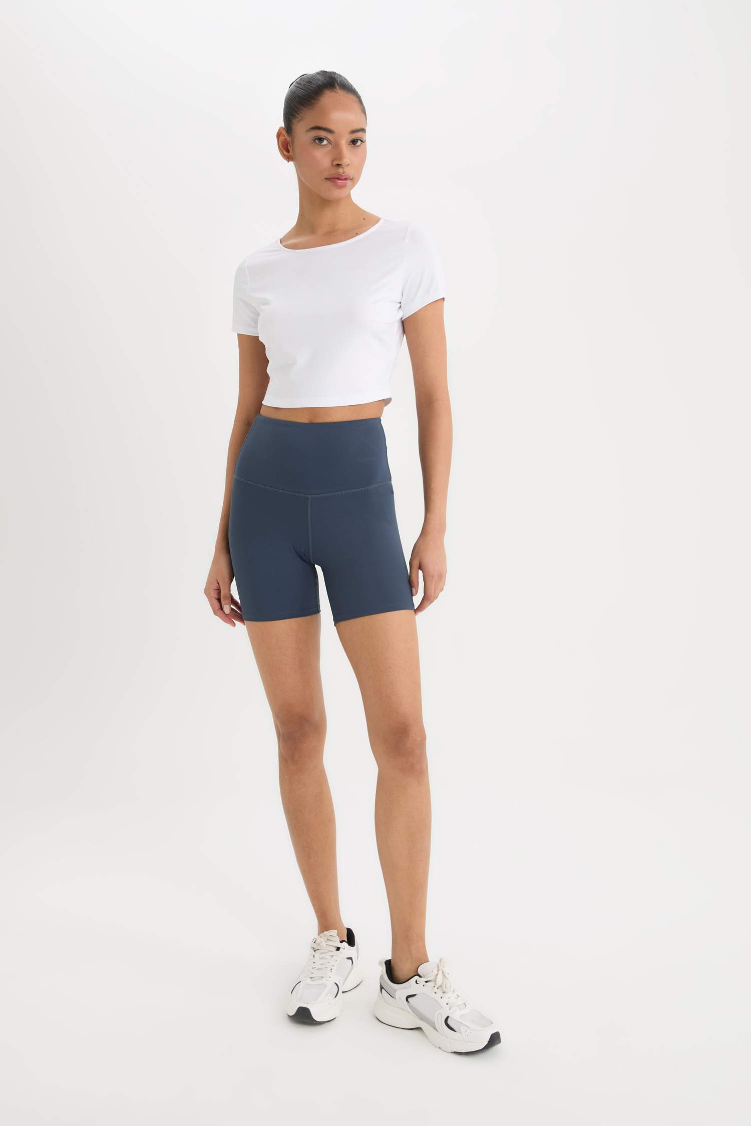 ليجن رياضي قصير كحلي من DeFactoFit