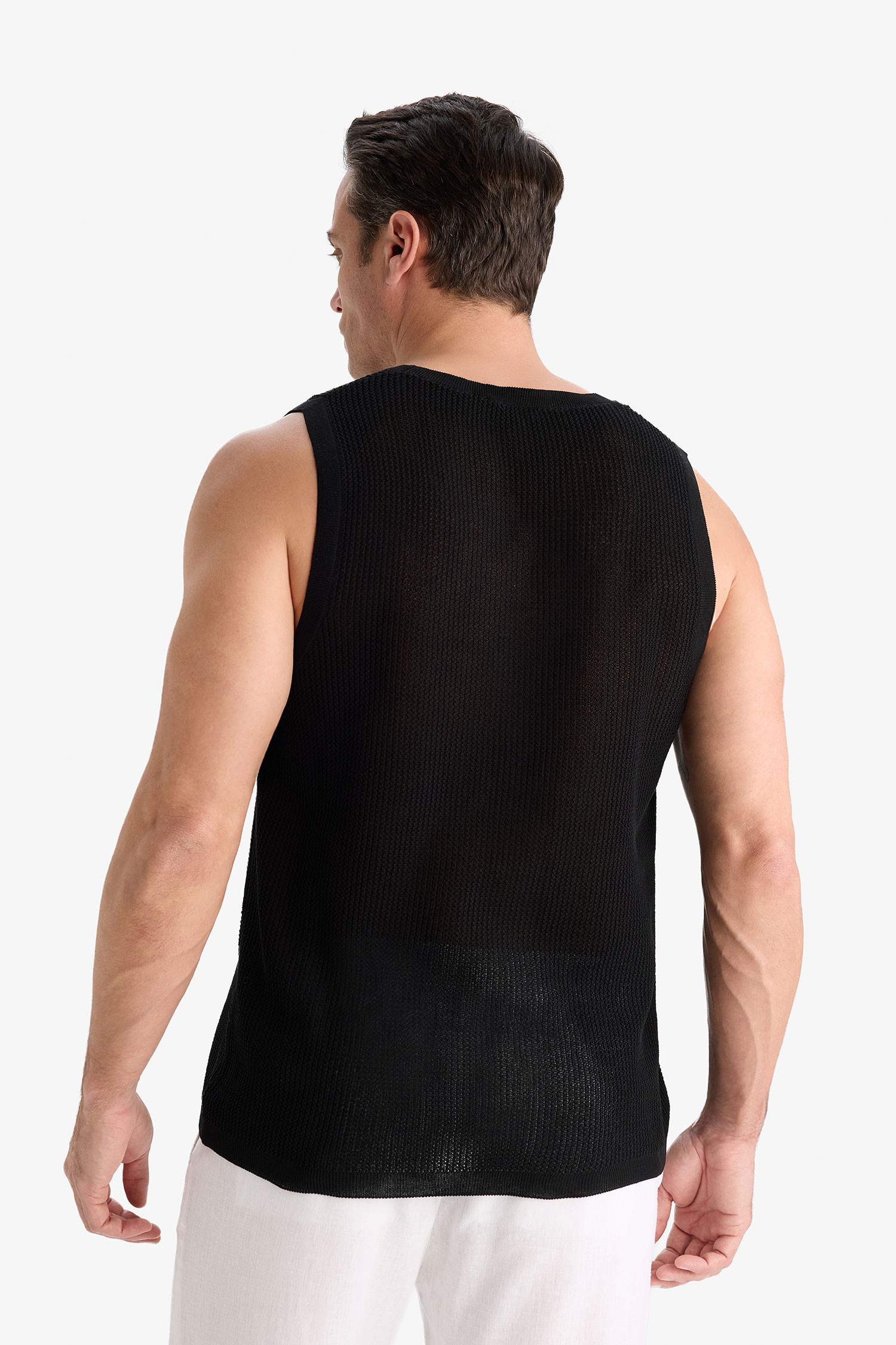 تيشيرت تريكو قصة عادية