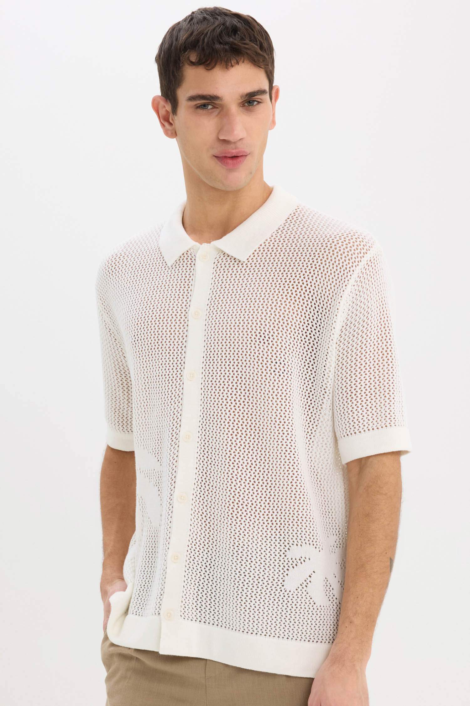 Оверсайз трикотажная футболка с короткими рукавами