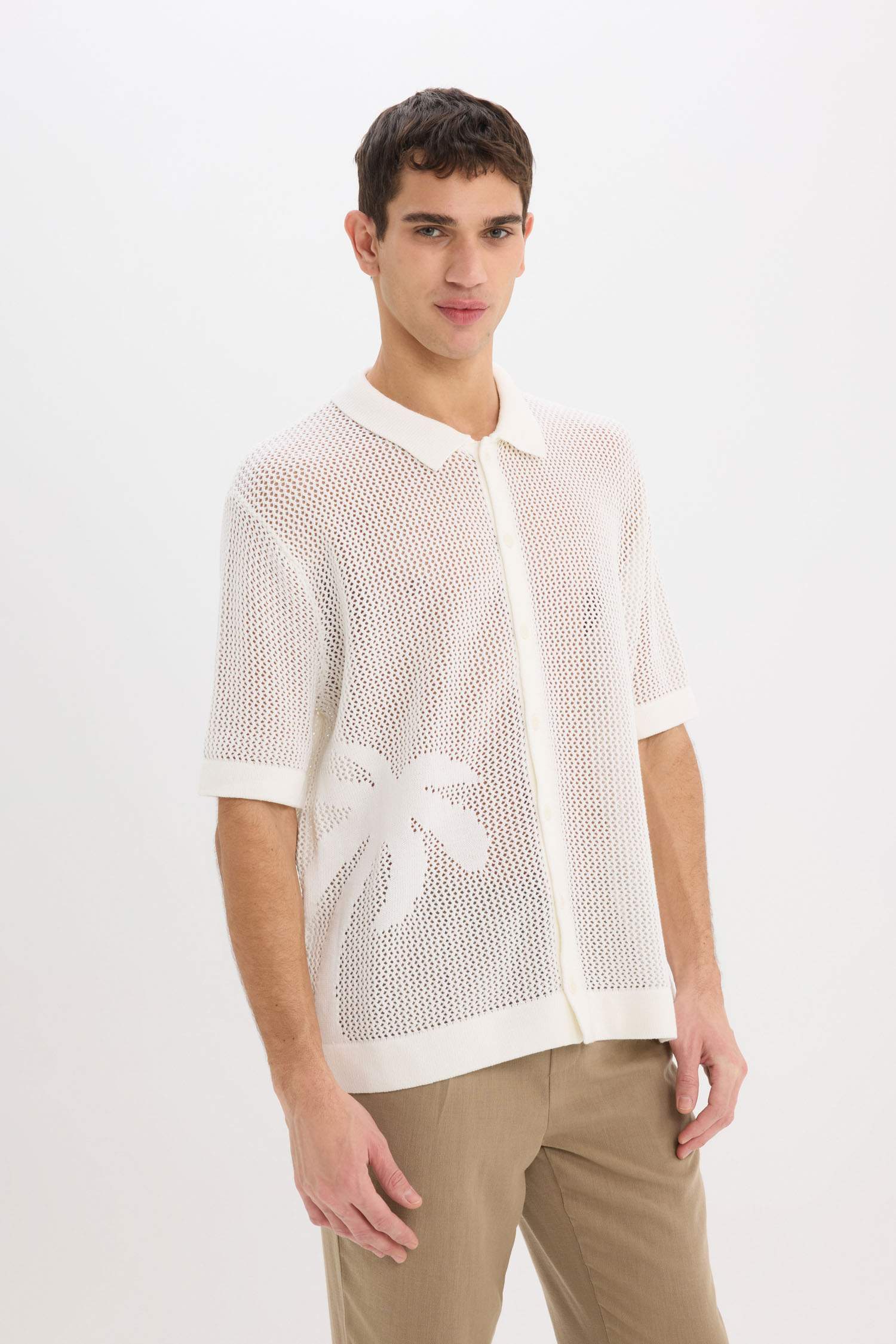 Оверсайз трикотажная футболка с короткими рукавами