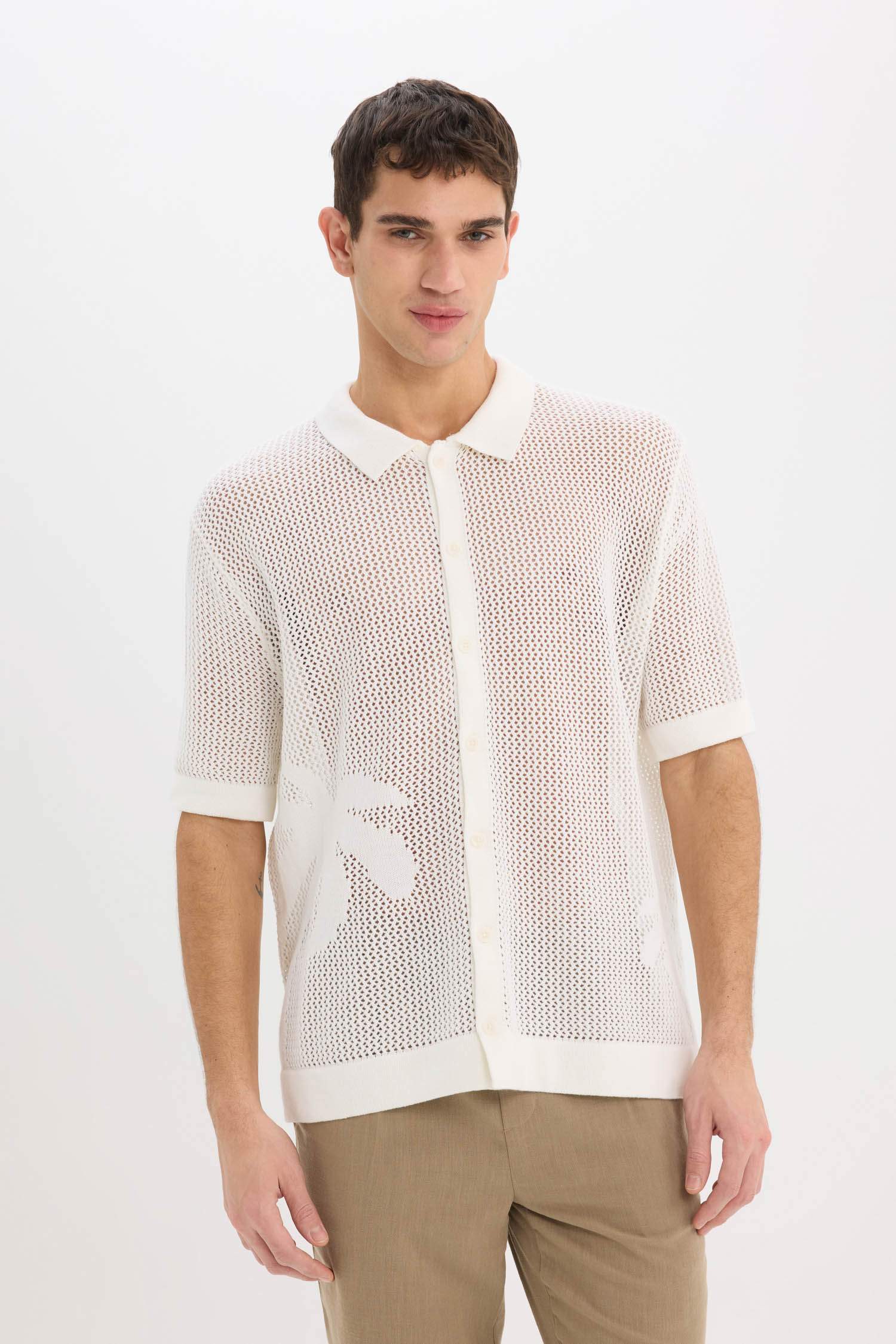 Оверсайз трикотажная футболка с короткими рукавами