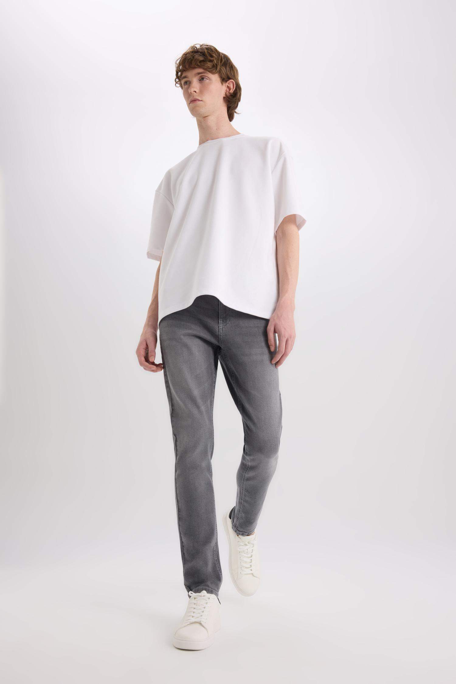 بنطلون جينز كارلو سكيني فيت برجل ضيق