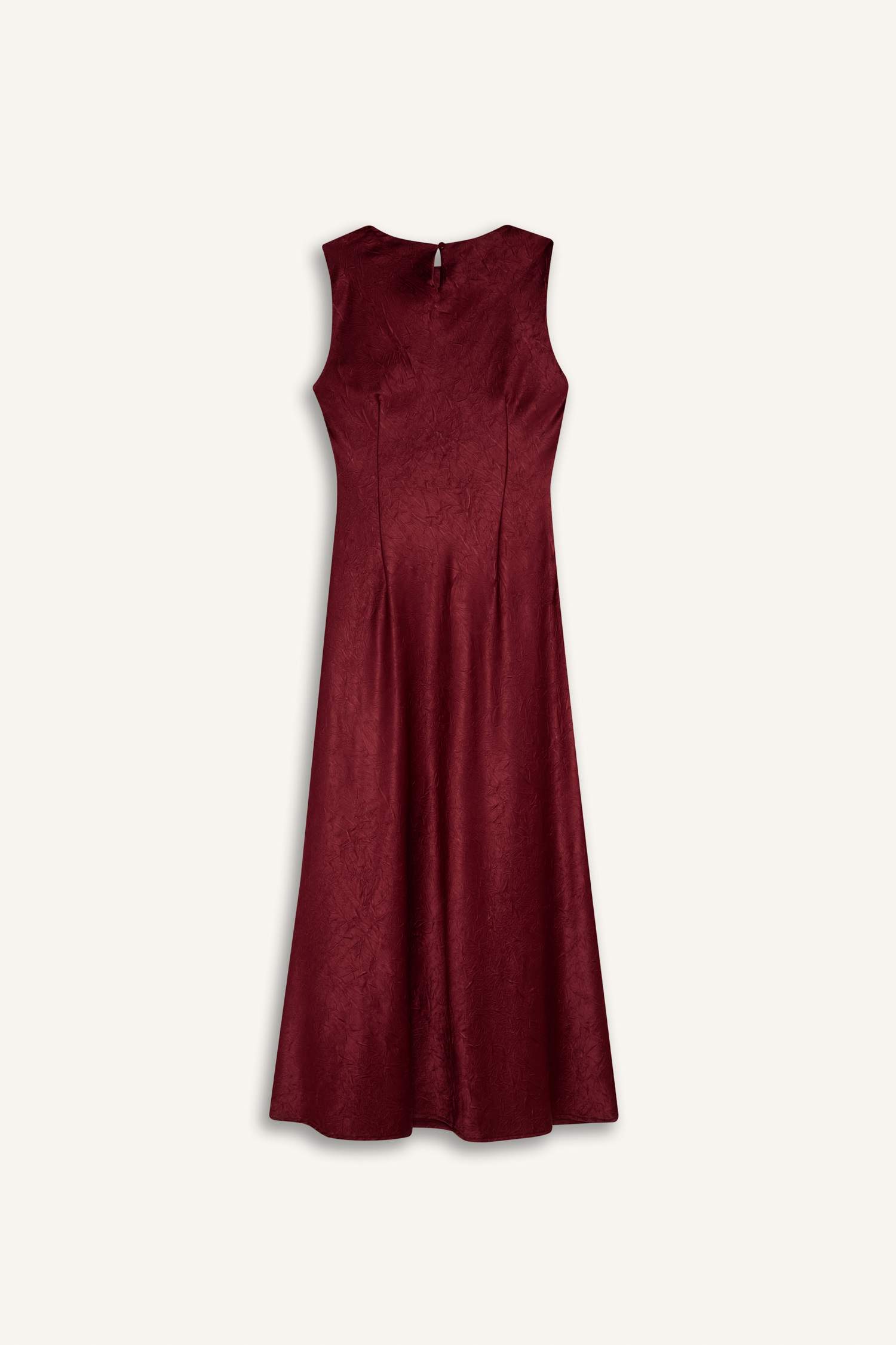 فستان نص كم طويلة من ستان برقبة مع طيات