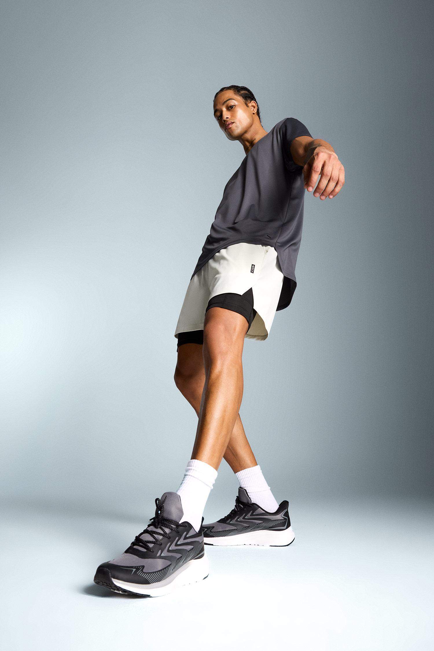 DeFactoFit Slim Fit Dar Kesim Sporcu Taytlı Şort