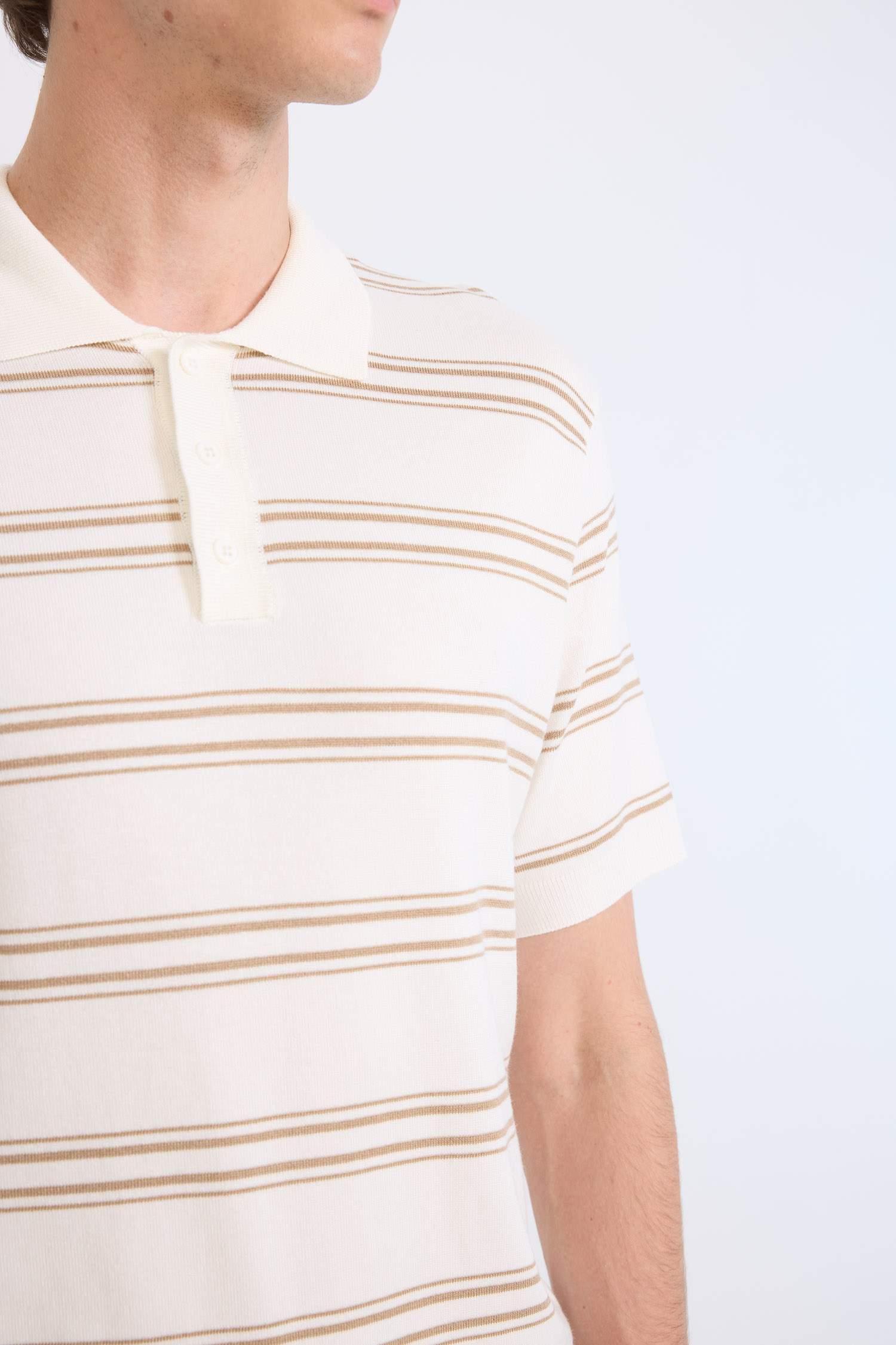 Standart Fit Polo Yaka Kısa Kollu Yumuşak Tuşeli Çizgili Triko Tişört