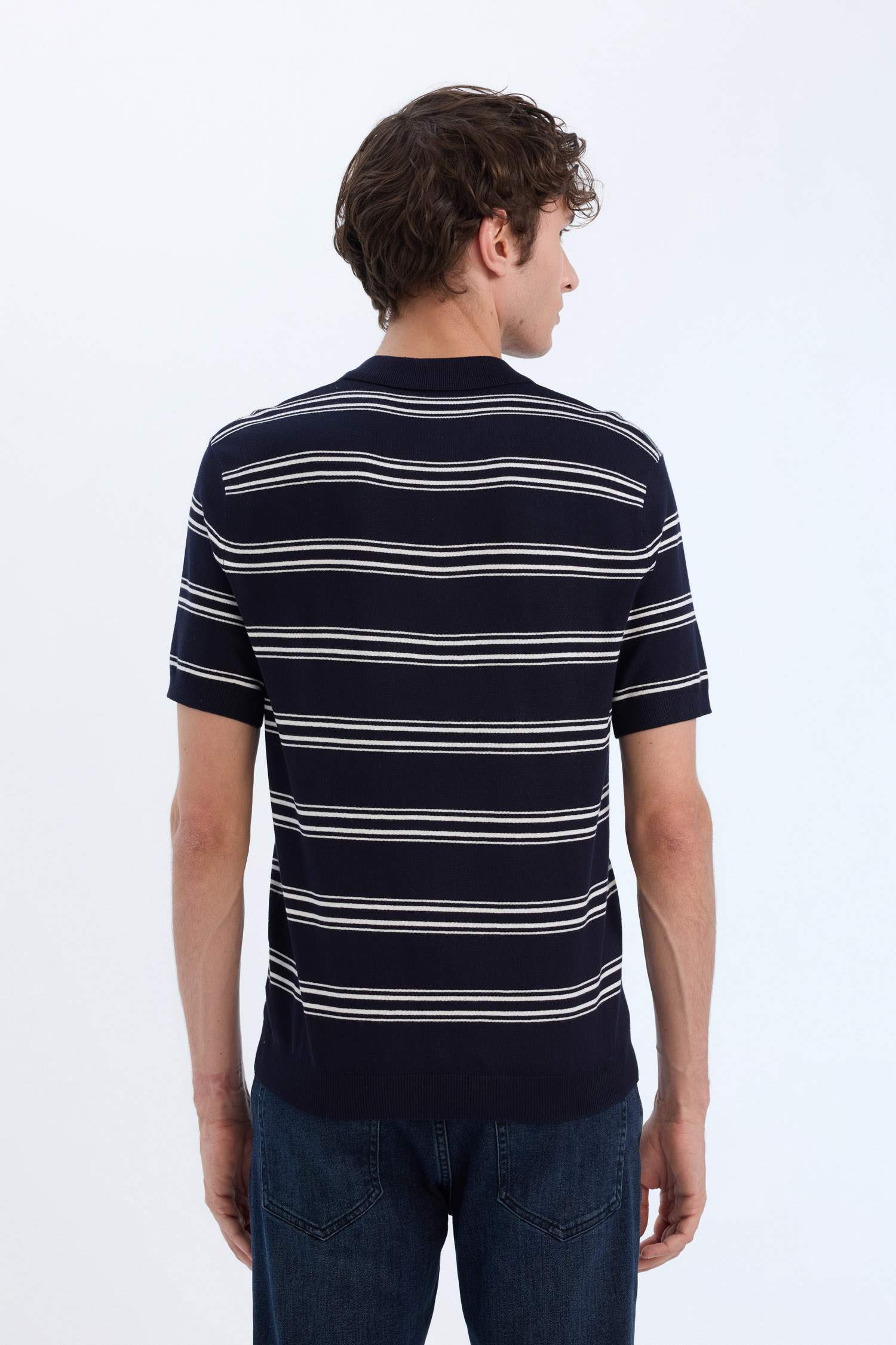 تيشيرت بولو تريكو قصة عادية بياقة بولو