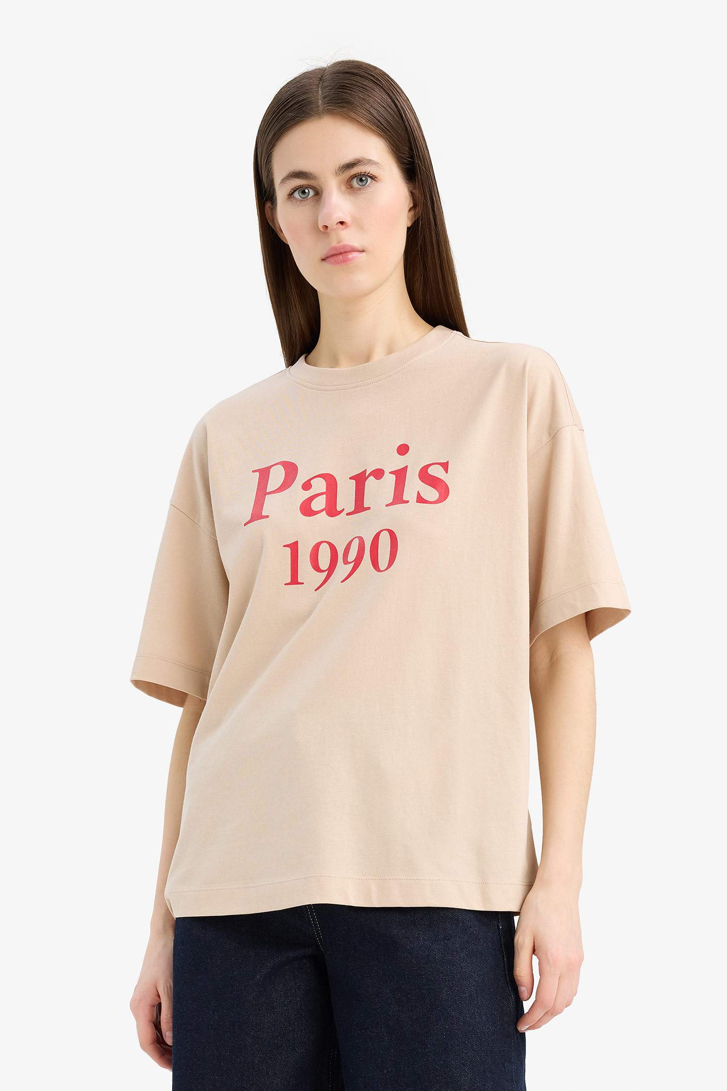 تيشيرت نص ردن اوفر سايز بياخة مستديرة بطبعة شعار