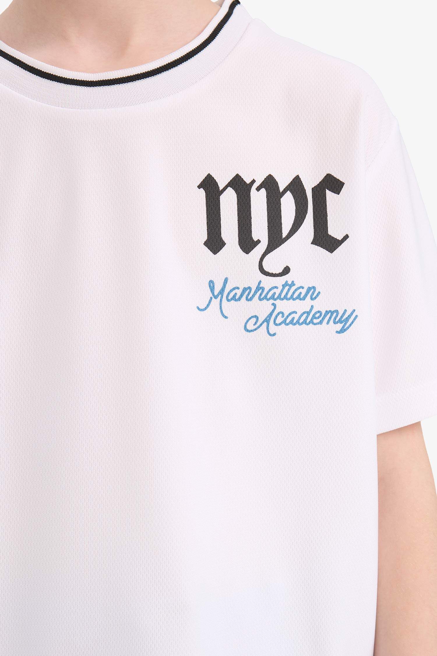 طقم اولادي شورت أزرق وتيشيرت - قطعتين