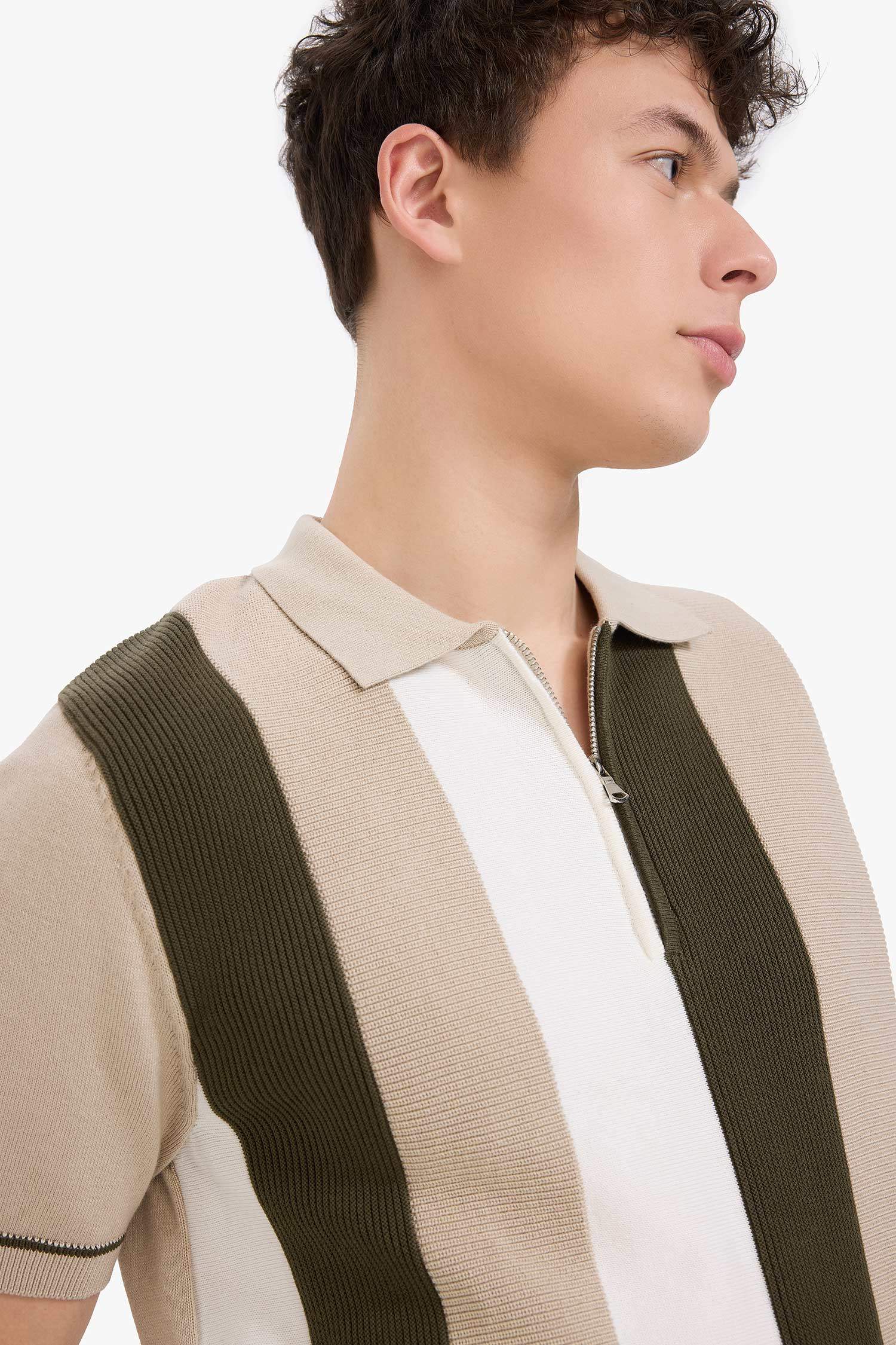 تيشيرت بولو تريكو نص كم قصة عادية