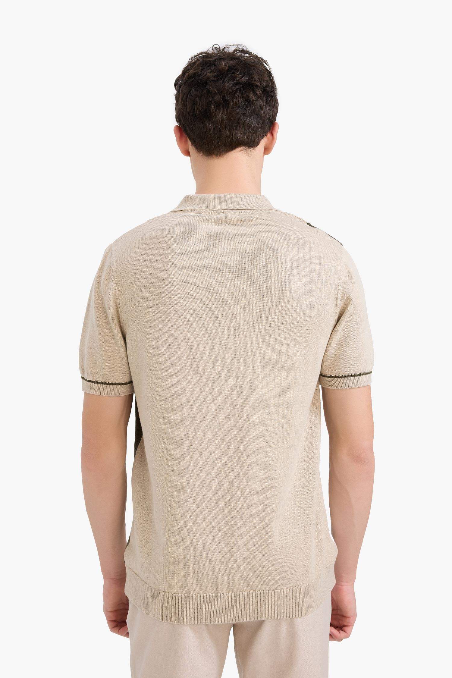 تيشيرت بولو تريكو نص كم قصة عادية