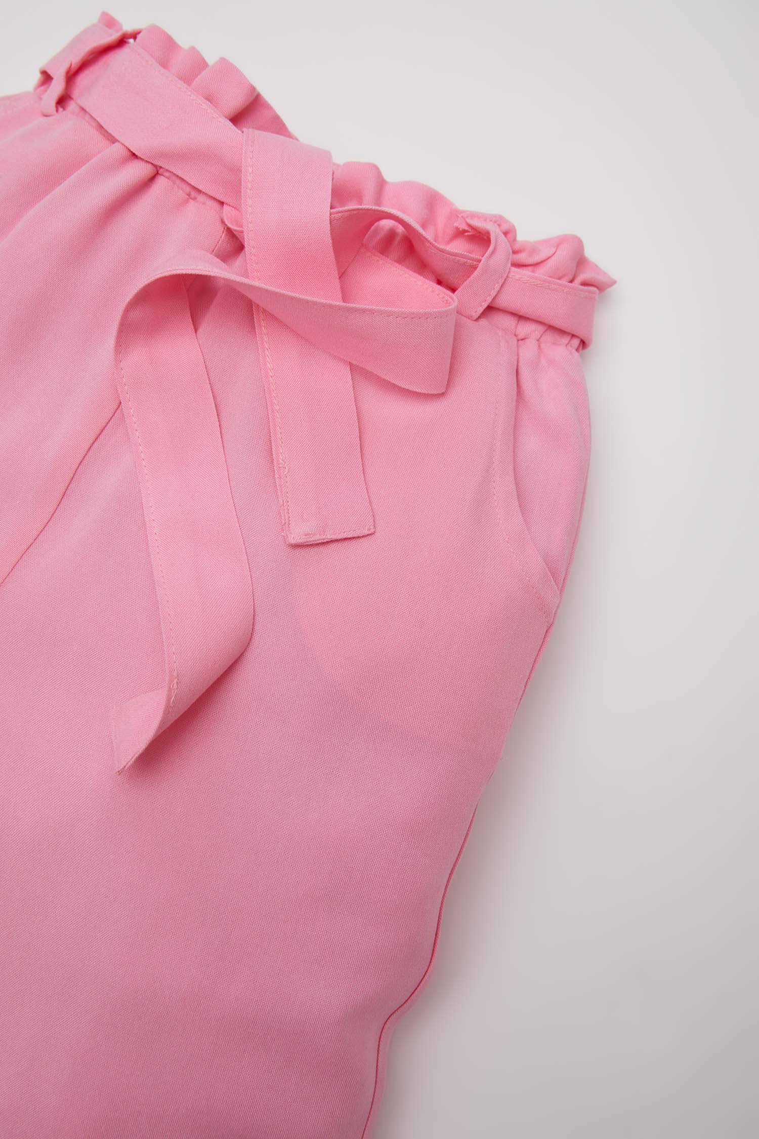 بنطرون وايد ليج برجل عادي