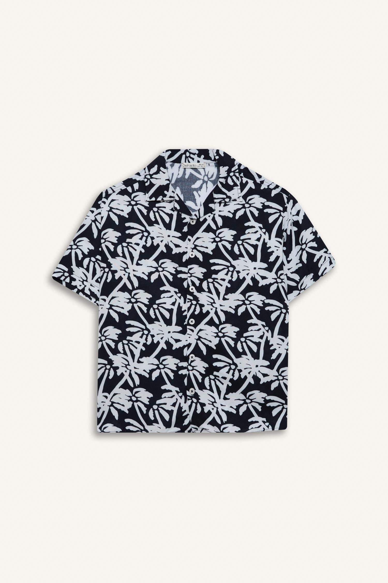 Erkek Çocuk Oversize Geniş Kalıp Polo Yaka Desenli Kısa Kollu Gömlek