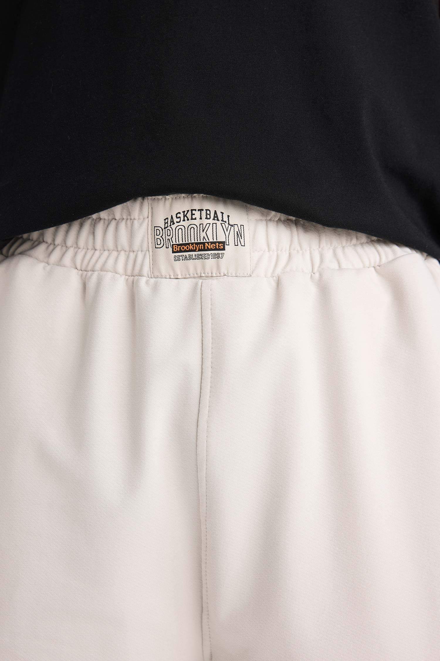 DeFactoFit NBA Brooklyn Nets Standard Fit Shorts