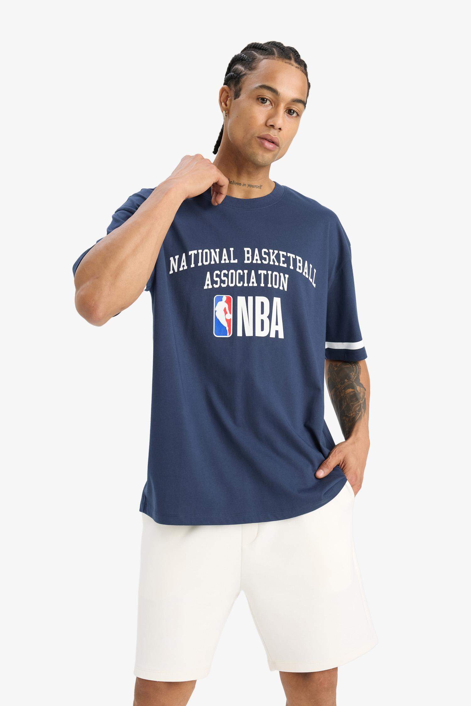 %100 Pamuk NBA Wordmark Oversize Geniş Kalıp Bisiklet Yaka Kısa Kollu Tişört