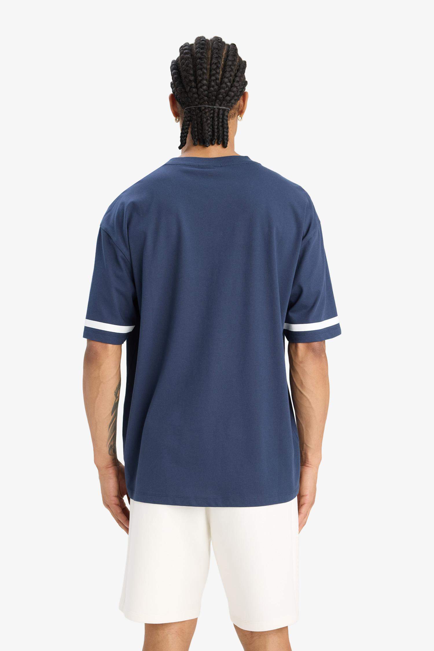 %100 Pamuk NBA Wordmark Oversize Geniş Kalıp Bisiklet Yaka Kısa Kollu Tişört