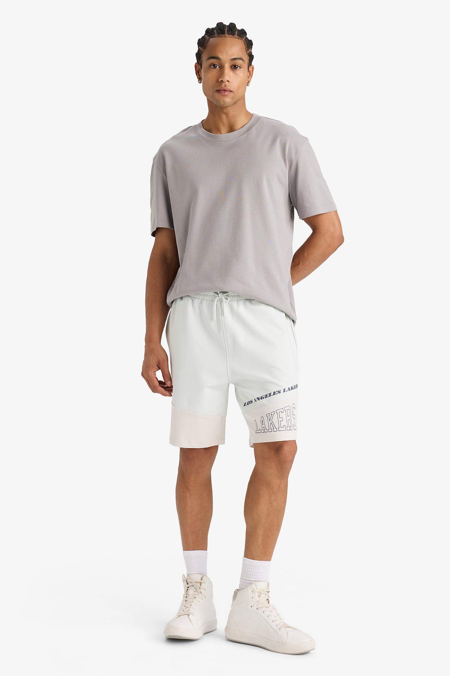 شورت قصة عادية بساق قصير من لوس أنجلوس ليكرز