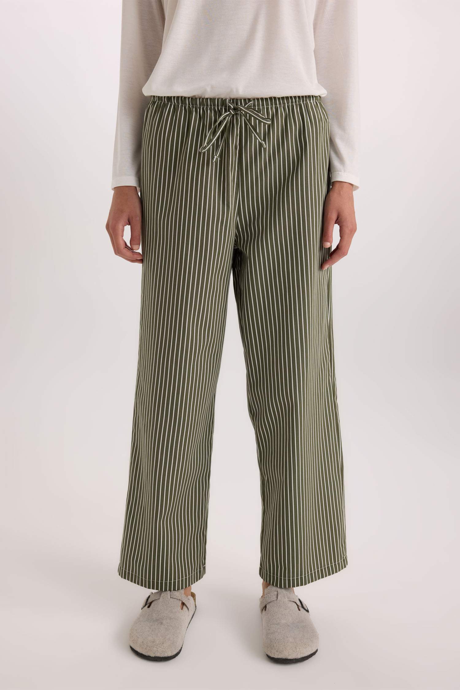 Desenli Beli Lastikli Poplin Pijama Altı-Fall in Love 