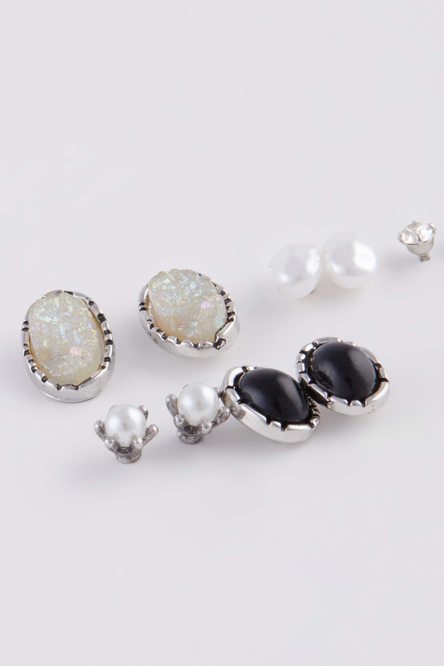 Kadın 6'lı Taşlı Silver Küpe