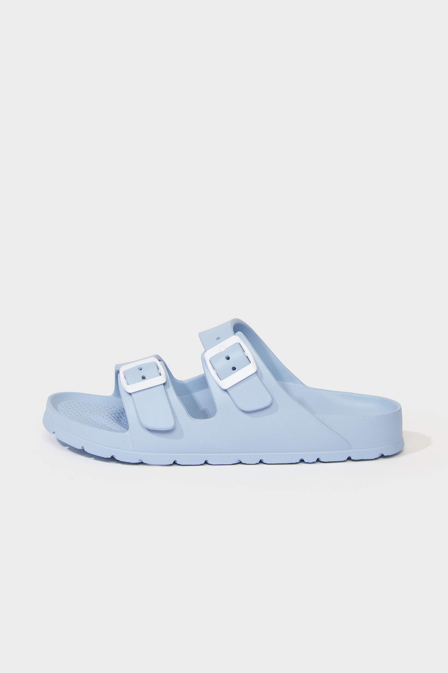 شبشب نسائي إيفا بكعب مسطح بشريط مزدوج