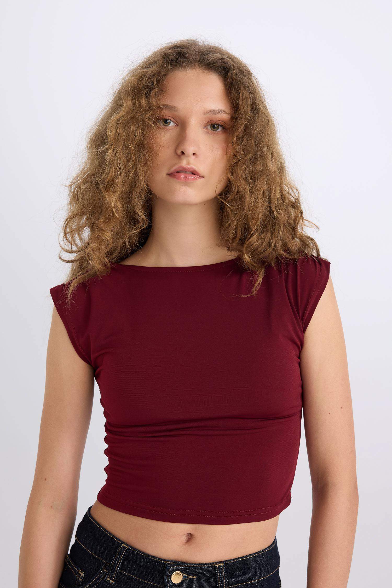 T-shirt Slim à manches courtes et col rond rouge bordeaux