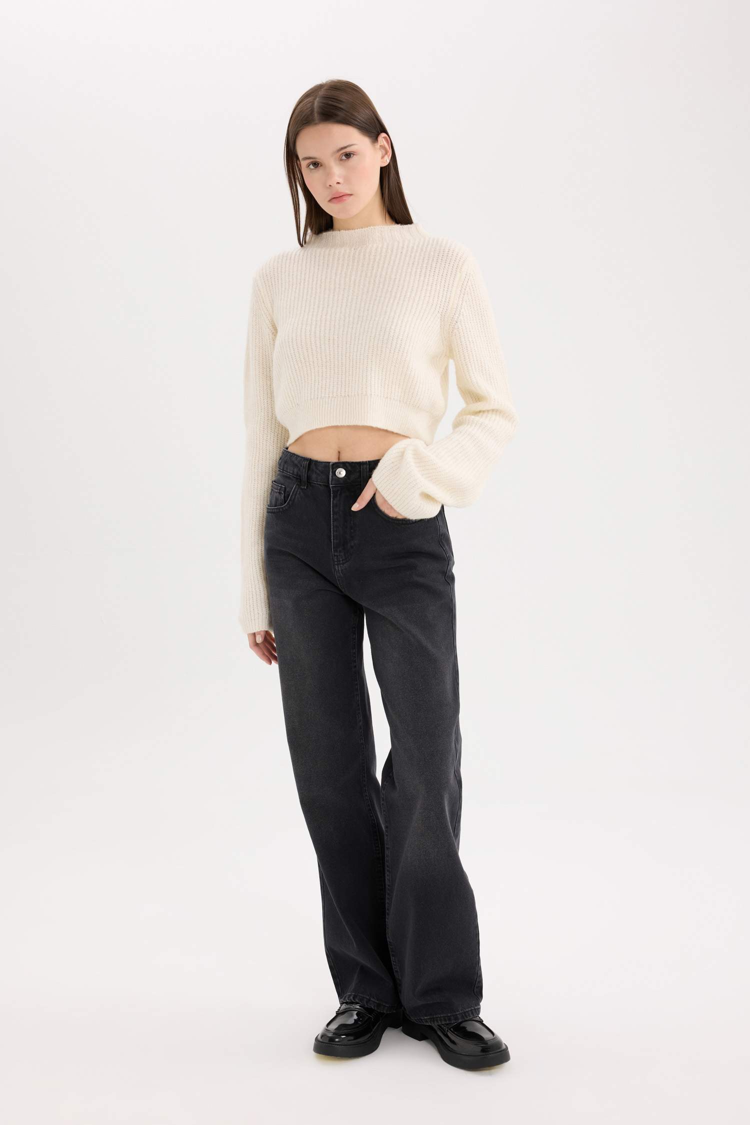 سروال جينز واسع بخصر عالي