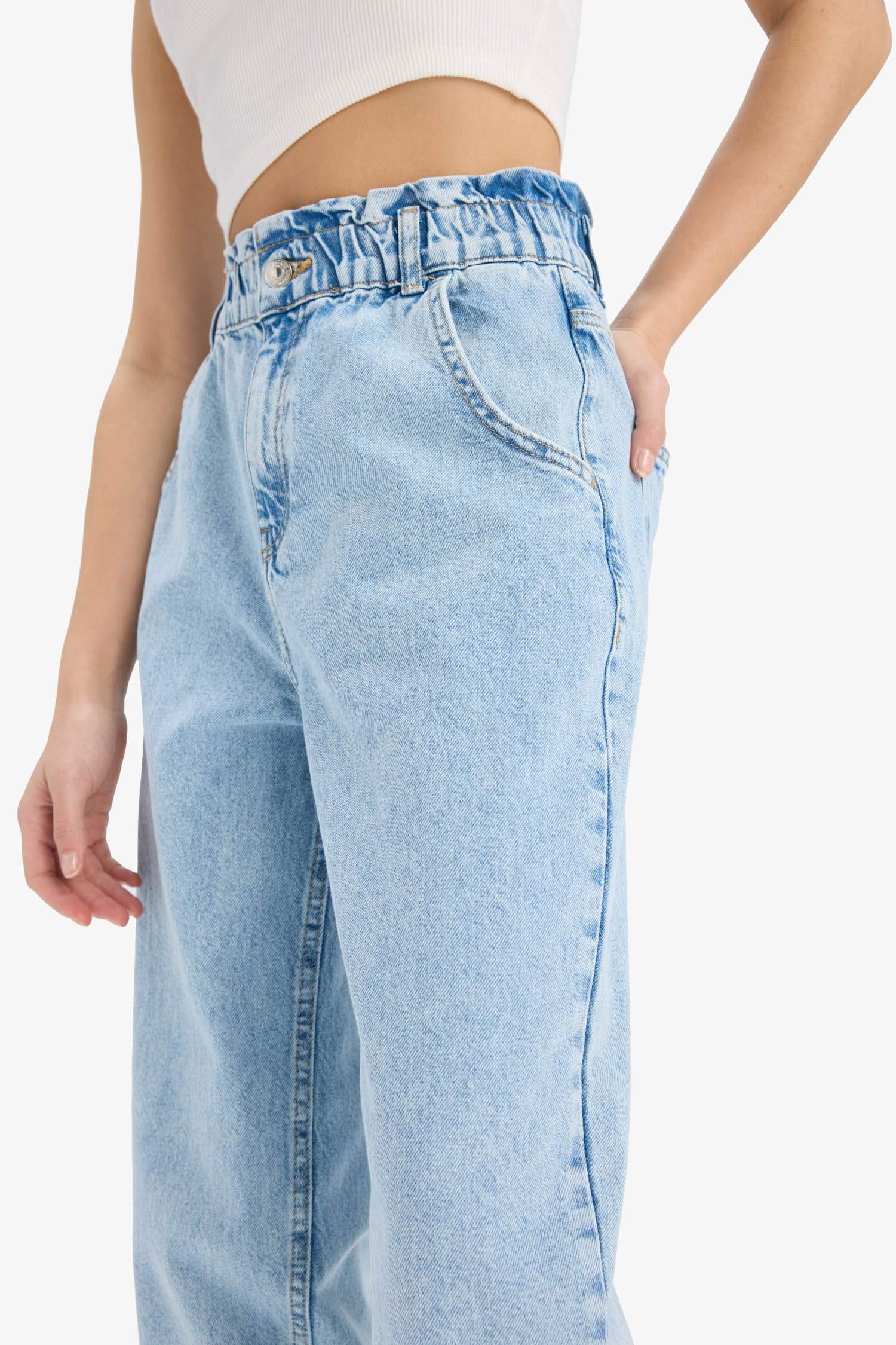 Paperbag Elastic Waist Ankle Length Washed Jeans
