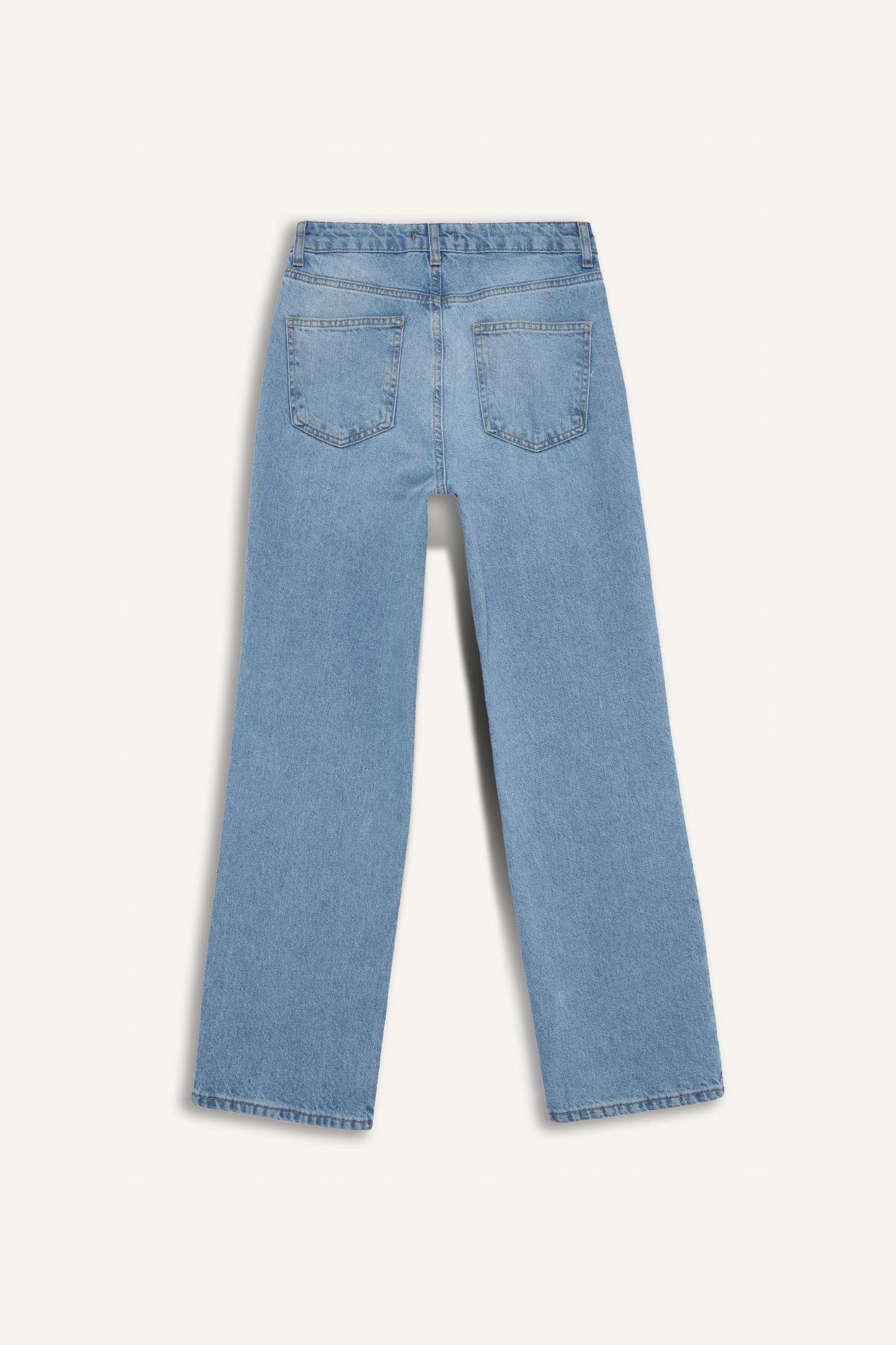 بنطلون جينز قصة مستقيمة وخصر عالي