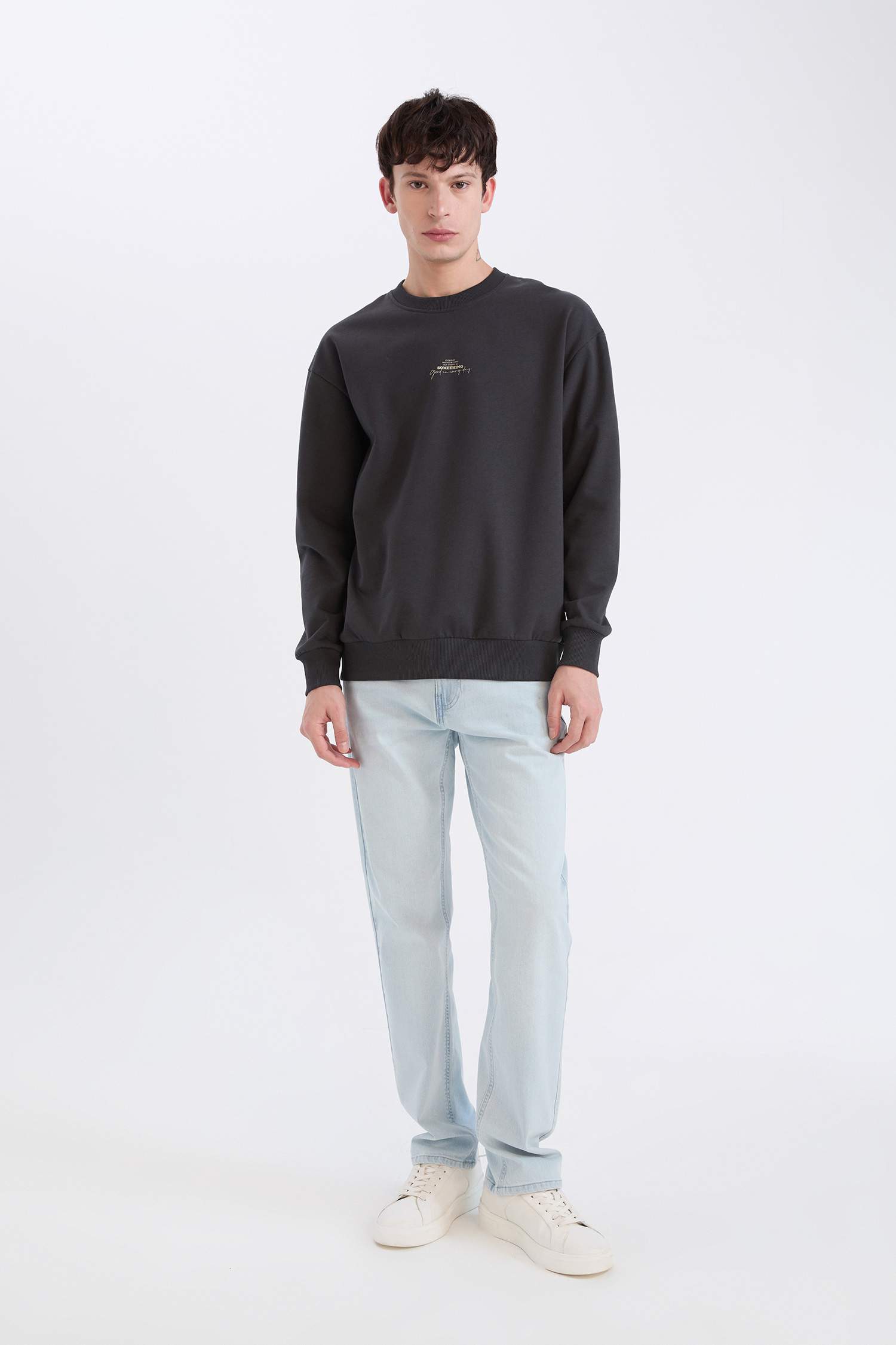 Boxy Fit Bisiklet Yaka Sırt Baskılı Sweatshirt