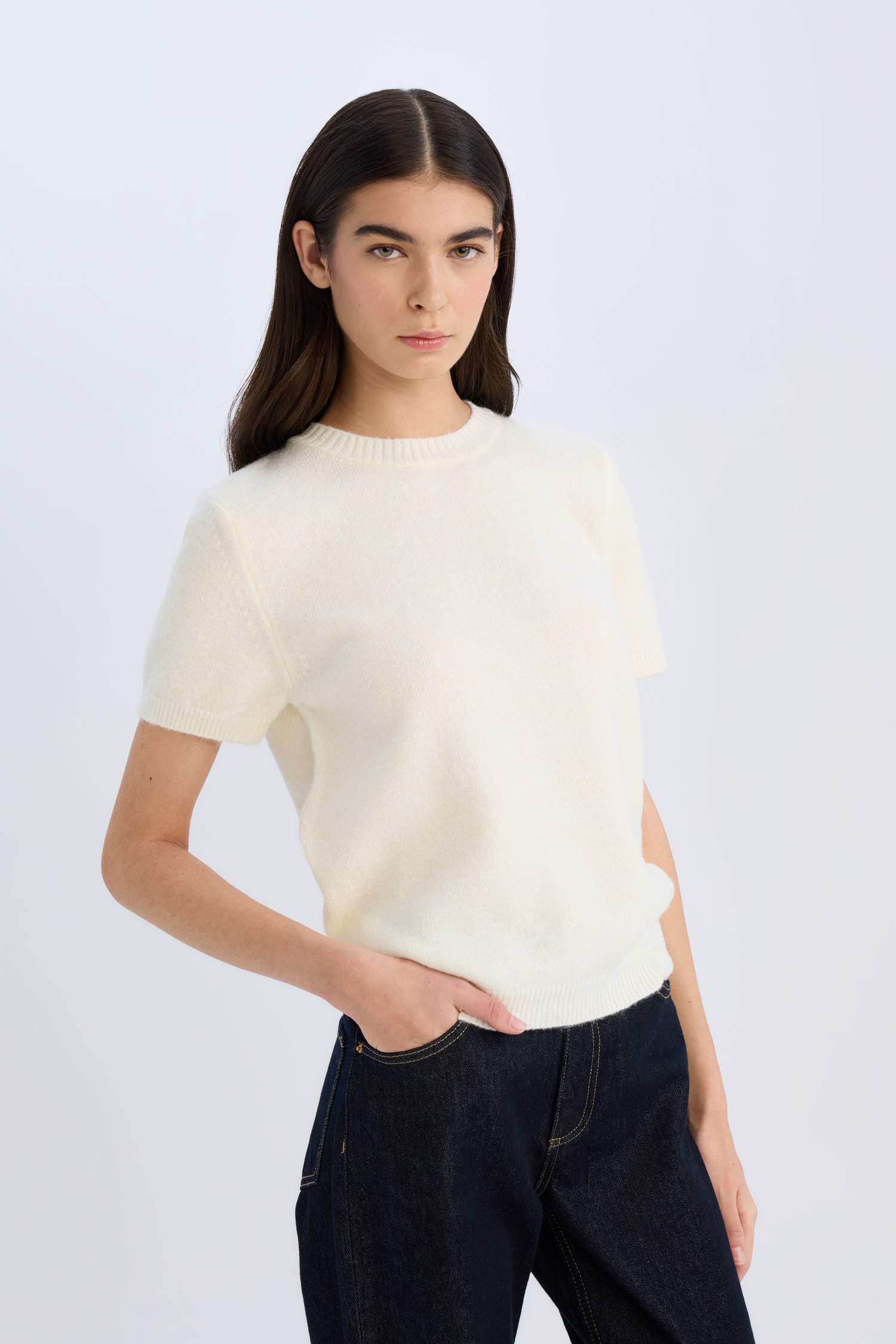 Regular Fit Bisiklet Yaka Basic Düz Triko Kısa Kollu Tişört  Kazak