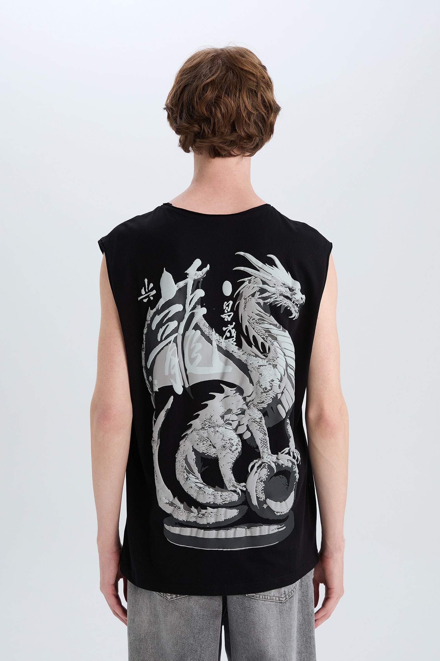 %100 Pamuk Boxy Fit Bisiklet Yaka Sırt Baskılı Atlet