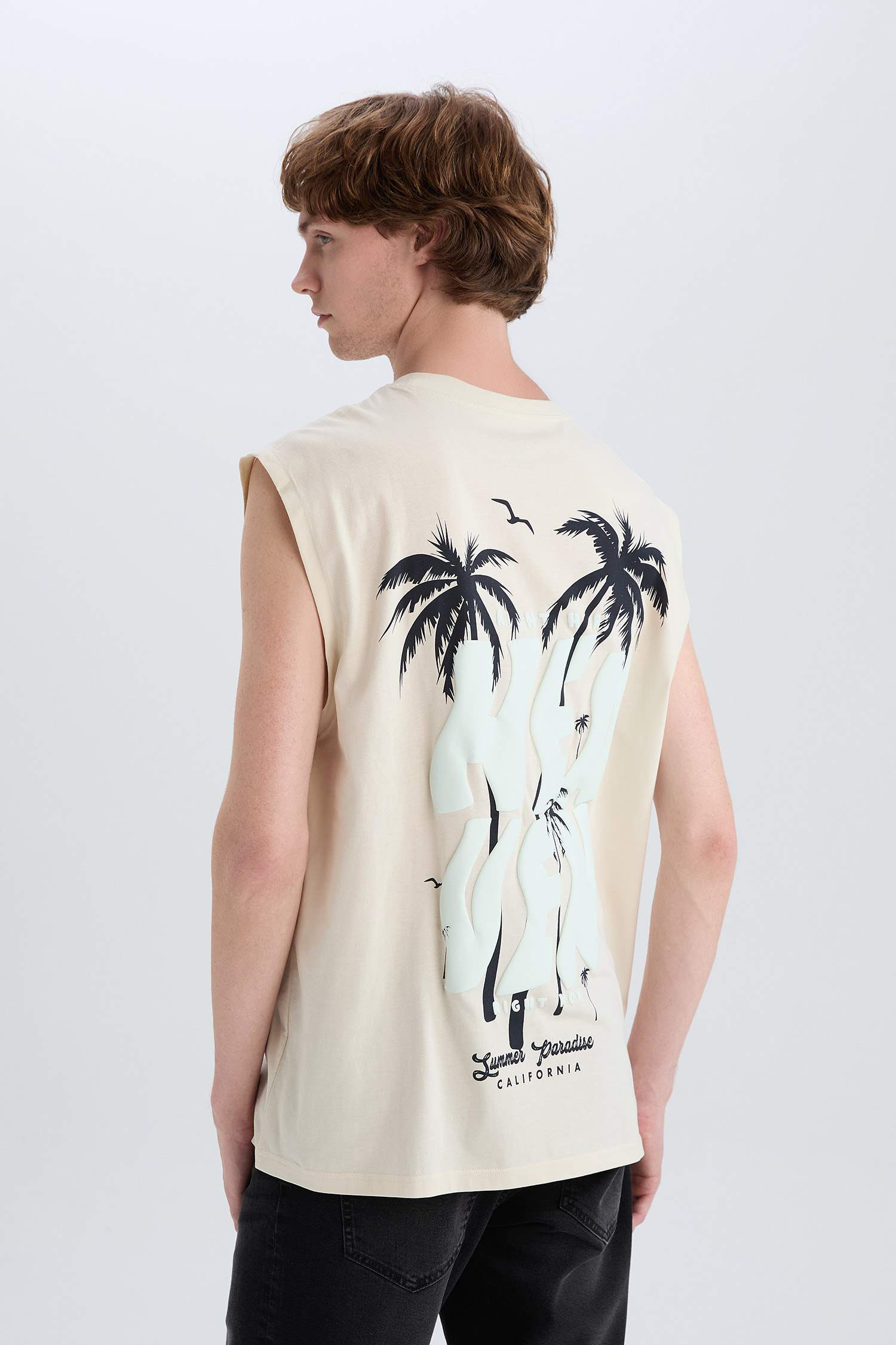 %100 Pamuk Boxy Fit Bisiklet Yaka Sırt Baskılı Atlet