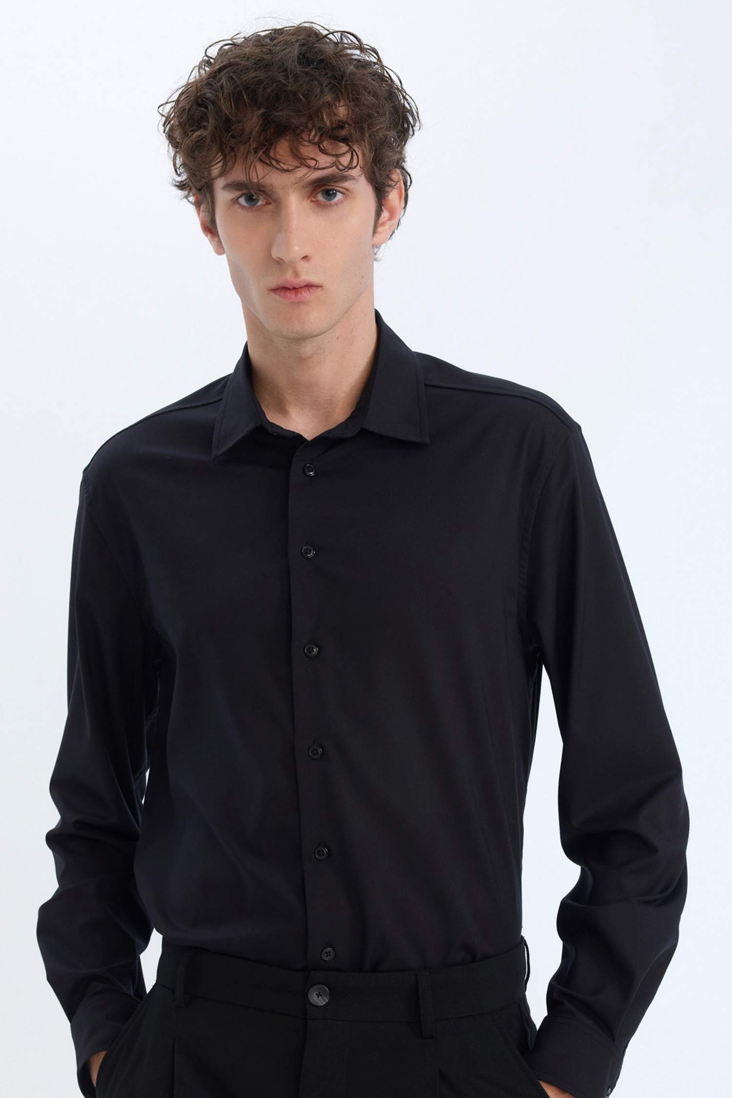 Regular Fit Polo Yaka Uzun Kollu Siyah Gömlek