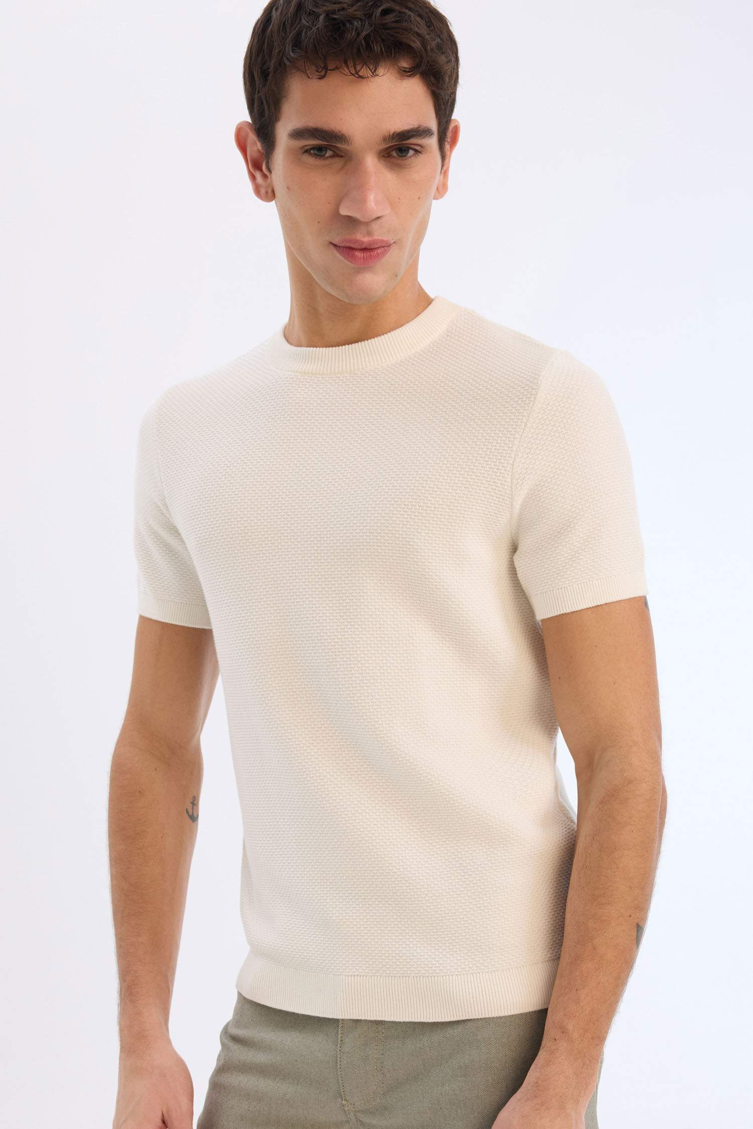 Standard Fit Crew Neck Knitwear T-Shirt