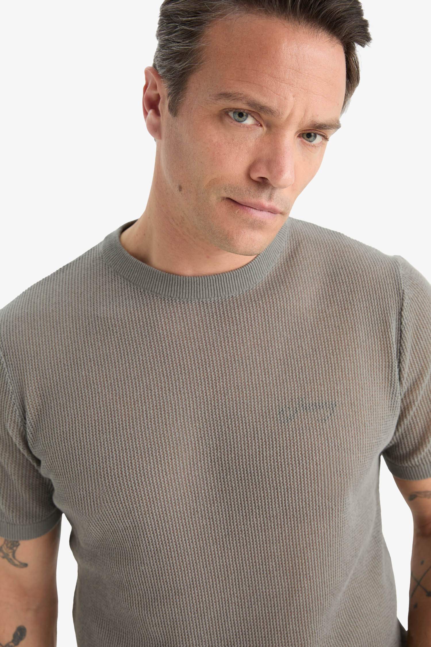 Standard Fit Crew Neck Knitwear T-Shirt