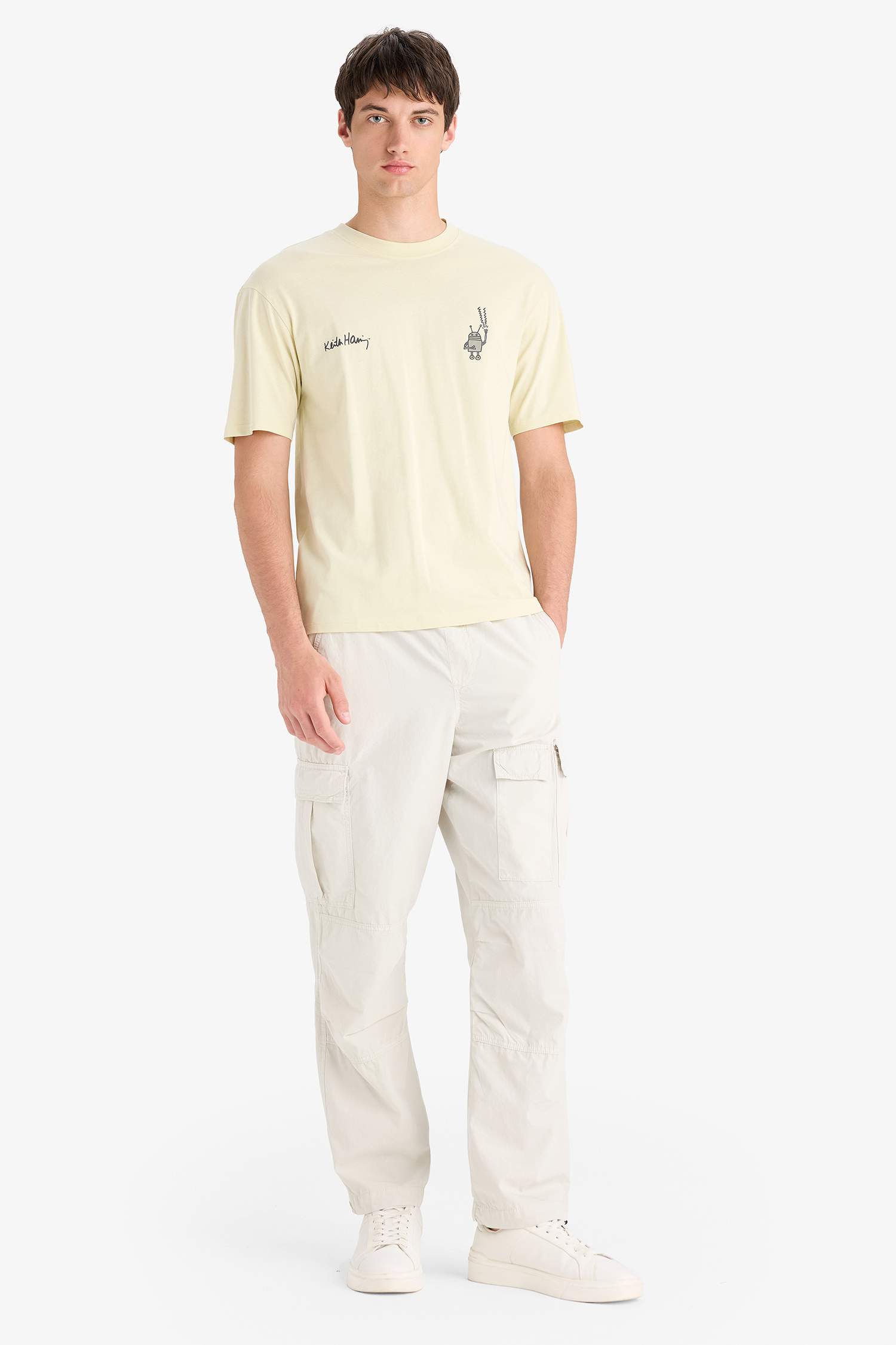 Boxy Fit Keith Haring Licensed Crew Neck Printed Short Sleeve T-Shirt